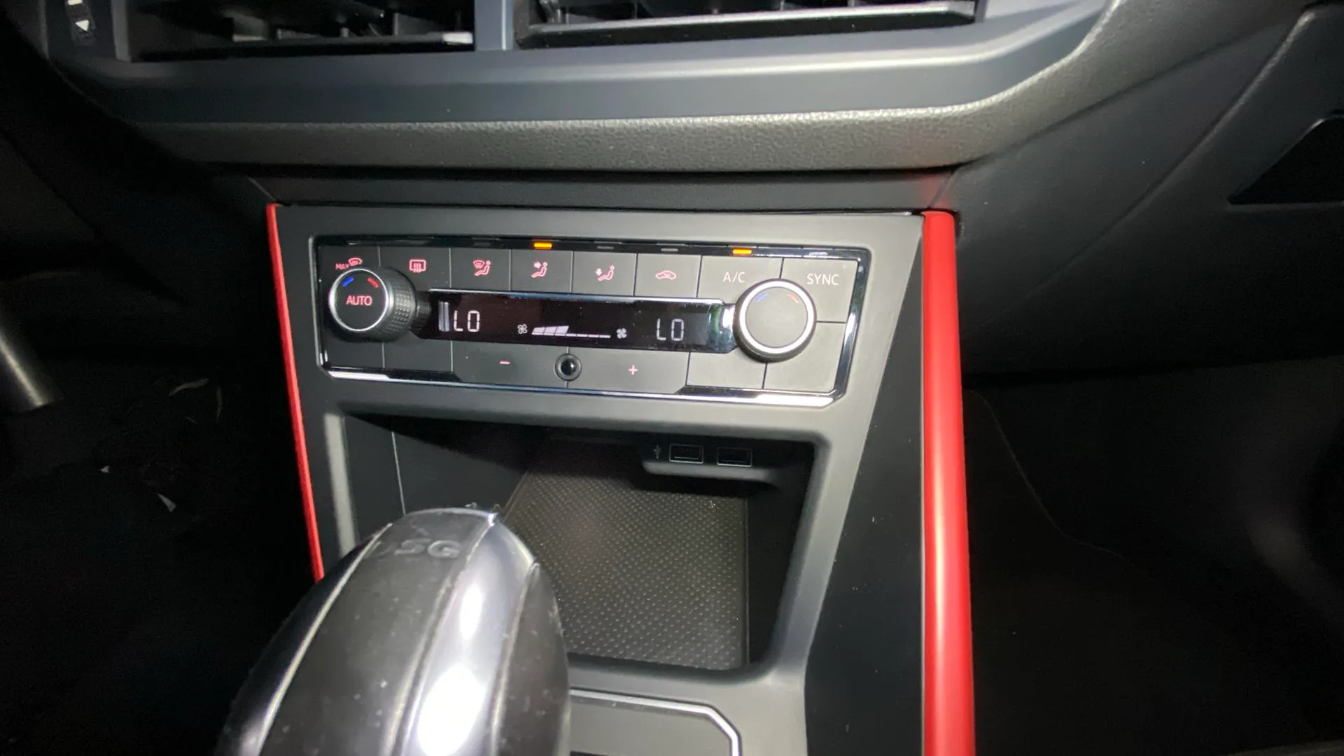 Volkswagen Polo GTI 2.0 TSI DSG - foto 22