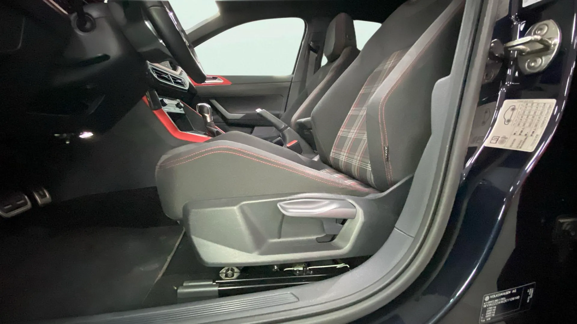 Volkswagen Polo GTI 2.0 TSI DSG - foto 39