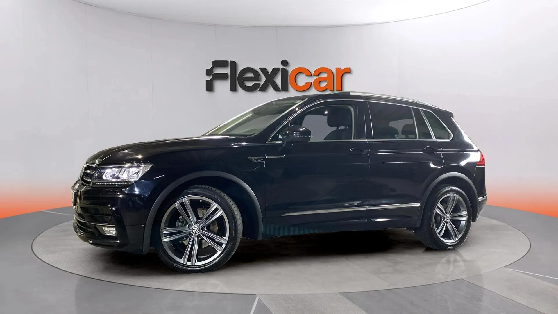 Volkswagen Tiguan Sport 2.0 TDI DSG - foto 3