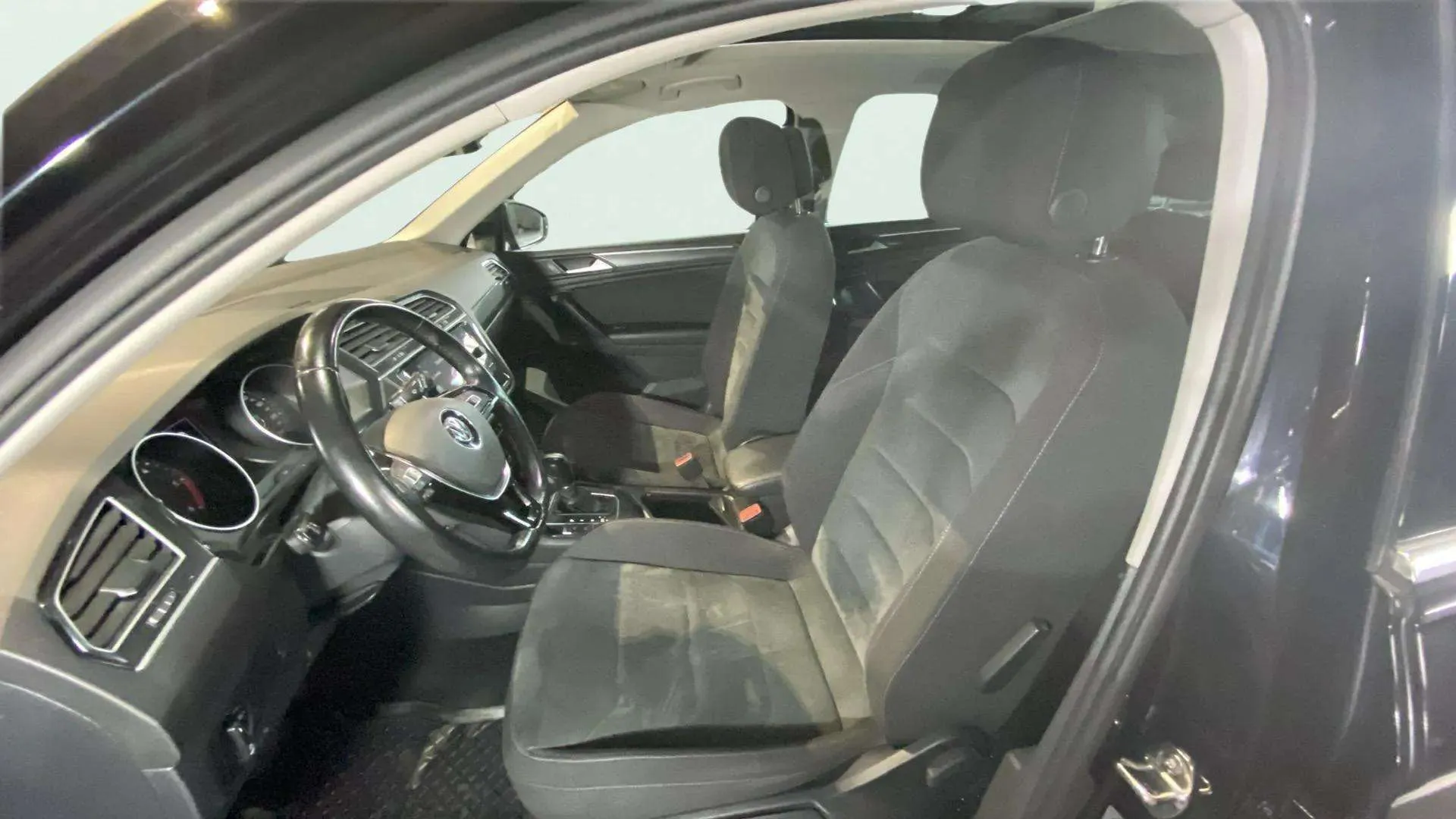 Volkswagen Tiguan Sport 2.0 TDI DSG - foto 17