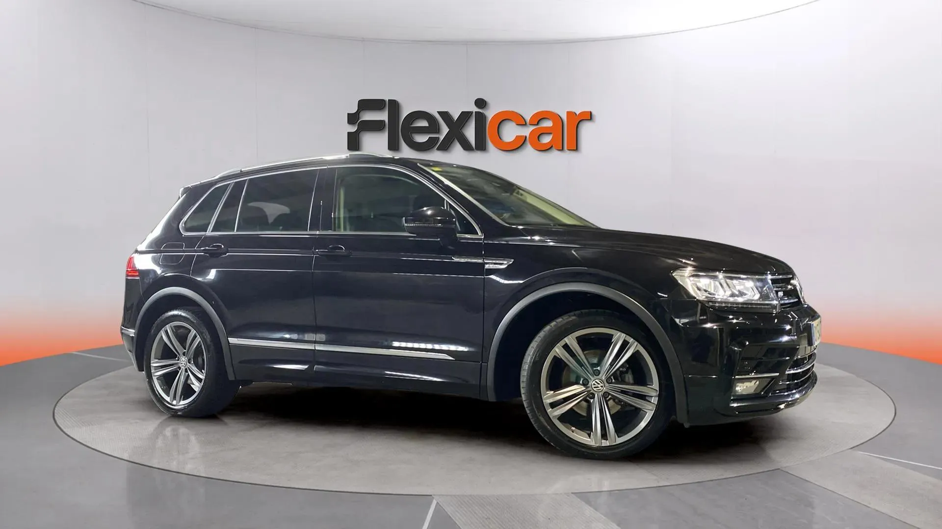 Volkswagen Tiguan Sport 2.0 TDI DSG - foto 2