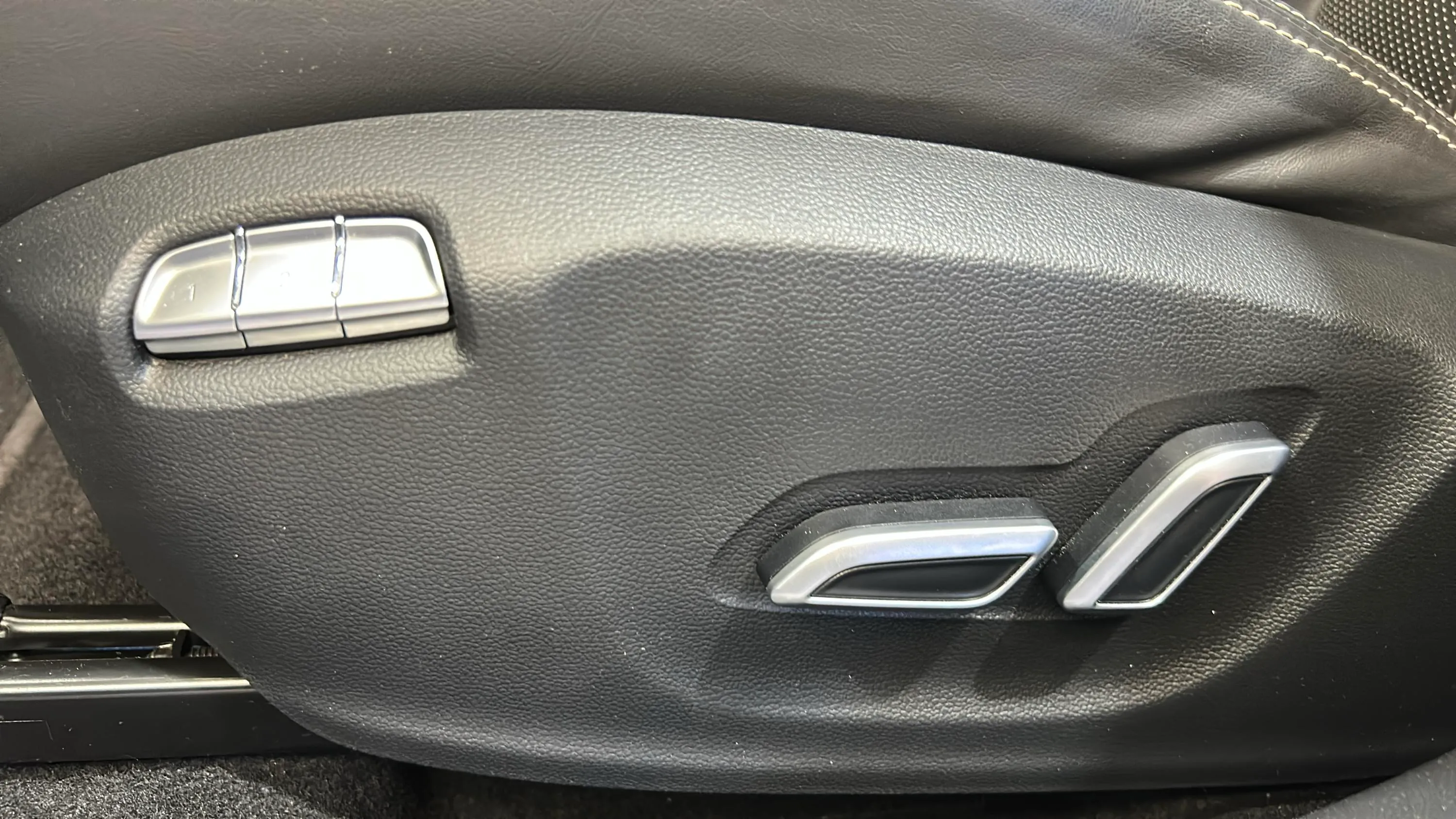 MG Marvel R 70kWh Luxury - foto 21