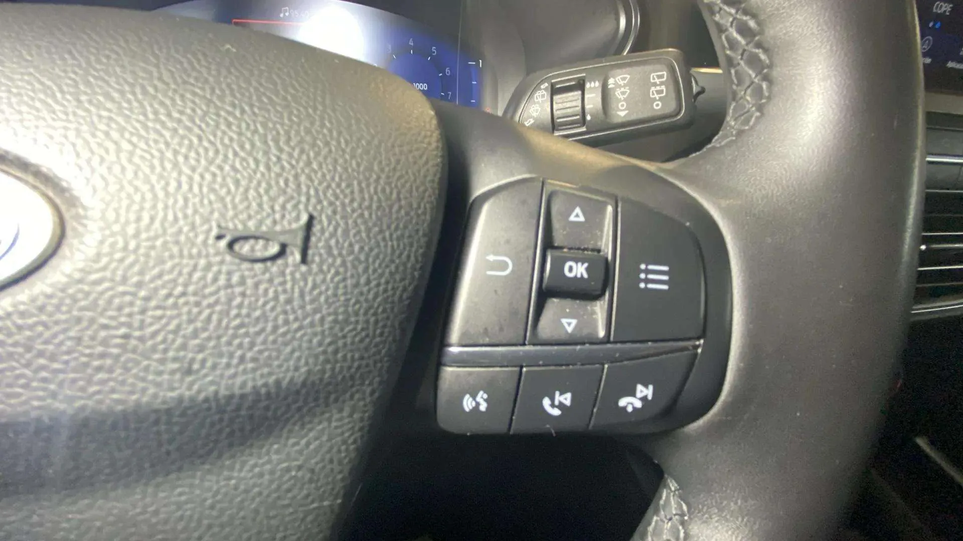 Ford Kuga ST-Line 1.5T EcoBoost - foto 28