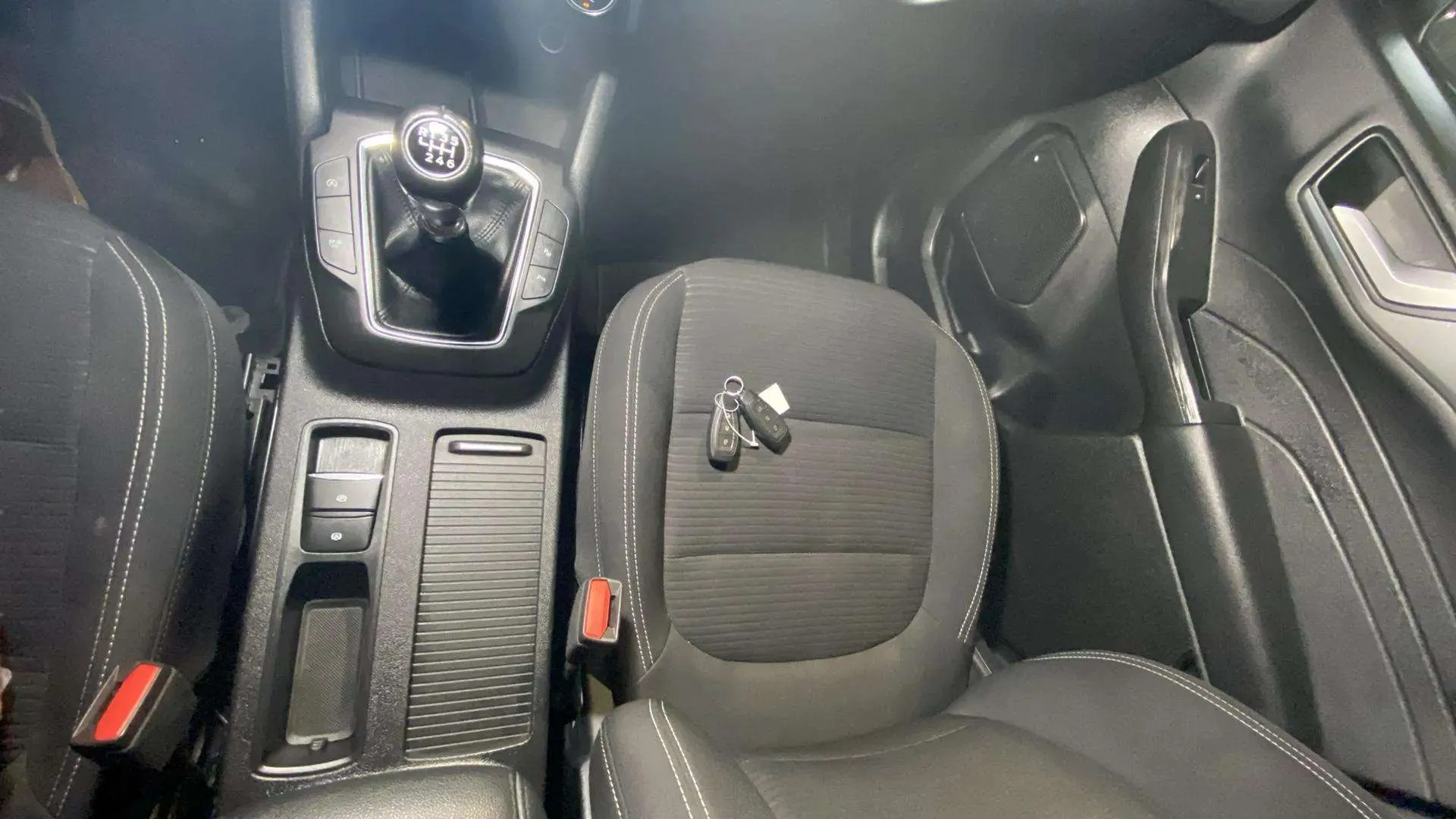 Ford Kuga ST-Line 1.5T EcoBoost - foto 30