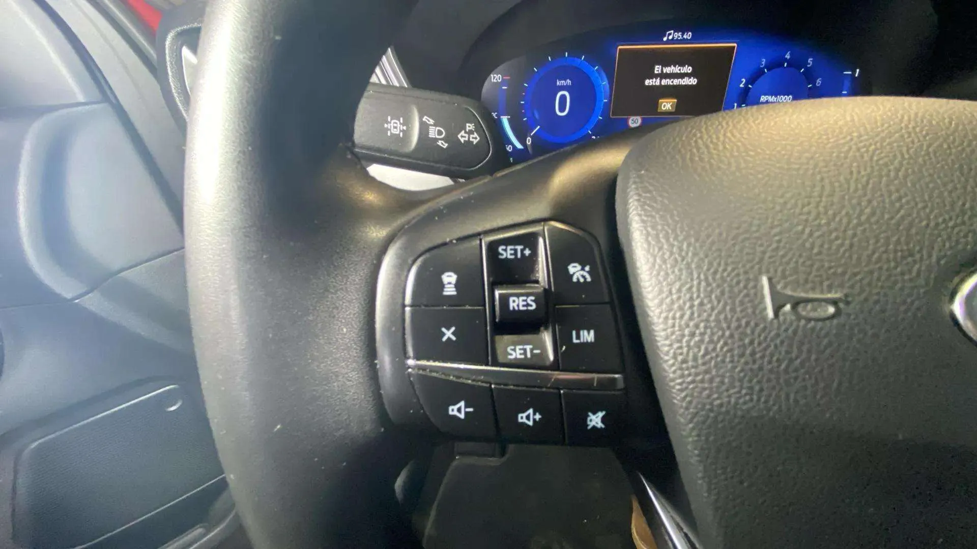 Ford Kuga ST-Line 1.5T EcoBoost - foto 27