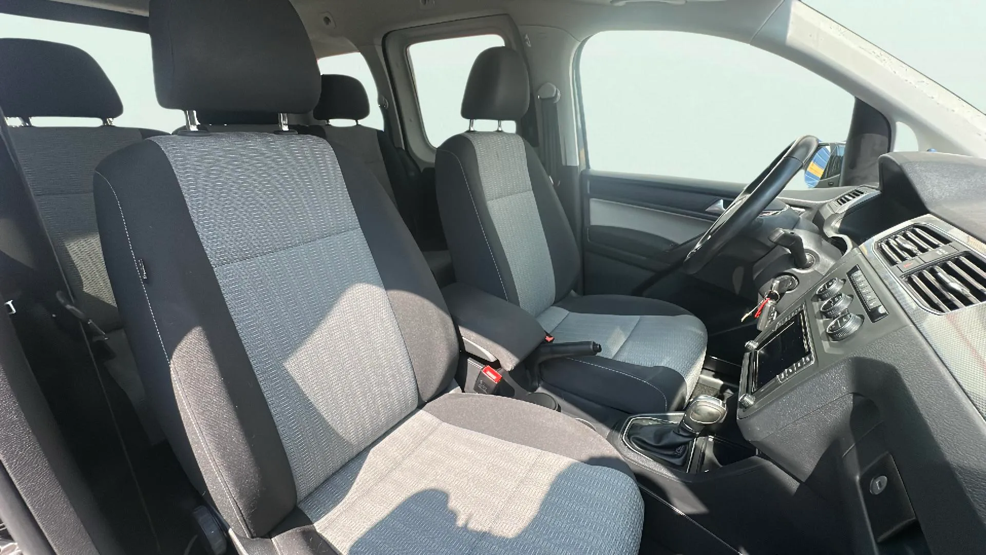Volkswagen Caddy Comfortline 2.0 TDI BMT DSG - foto 14