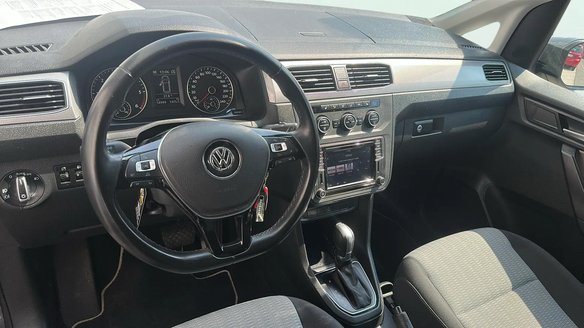 Volkswagen Caddy Comfortline 2.0 TDI BMT DSG - foto 11