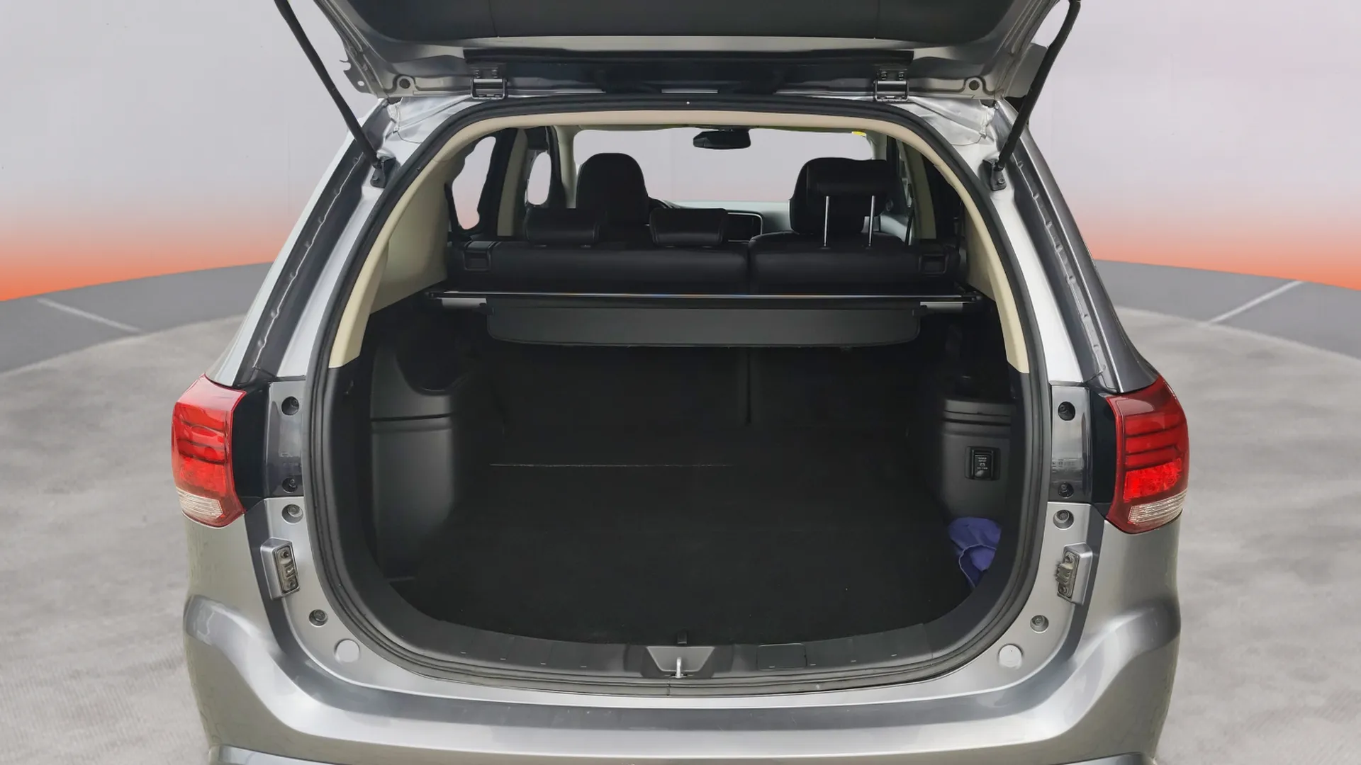 Mitsubishi Outlander 2.4 PHEV Motion 4WD - foto 9