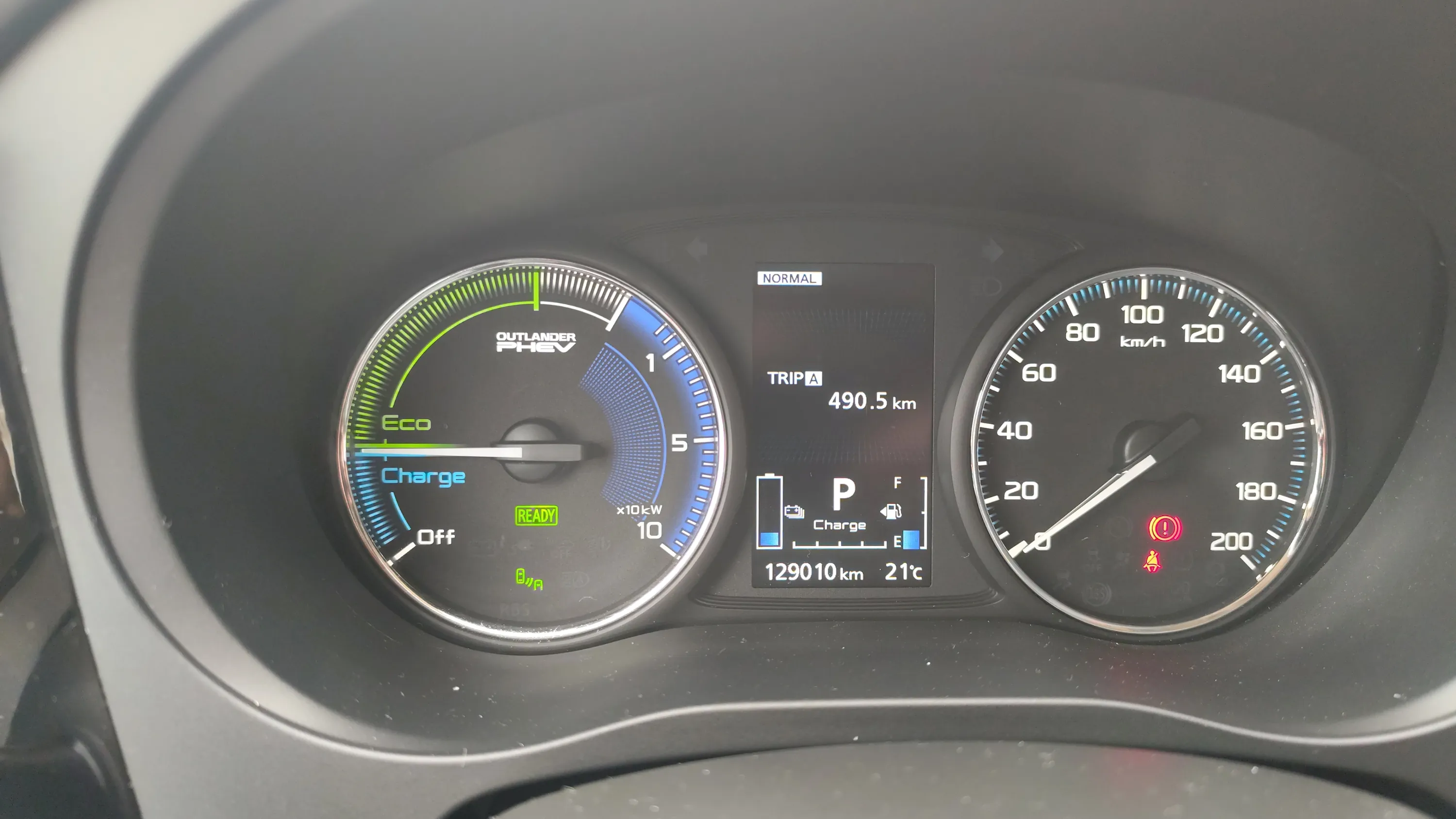 Mitsubishi Outlander 2.4 PHEV Motion 4WD - foto 12