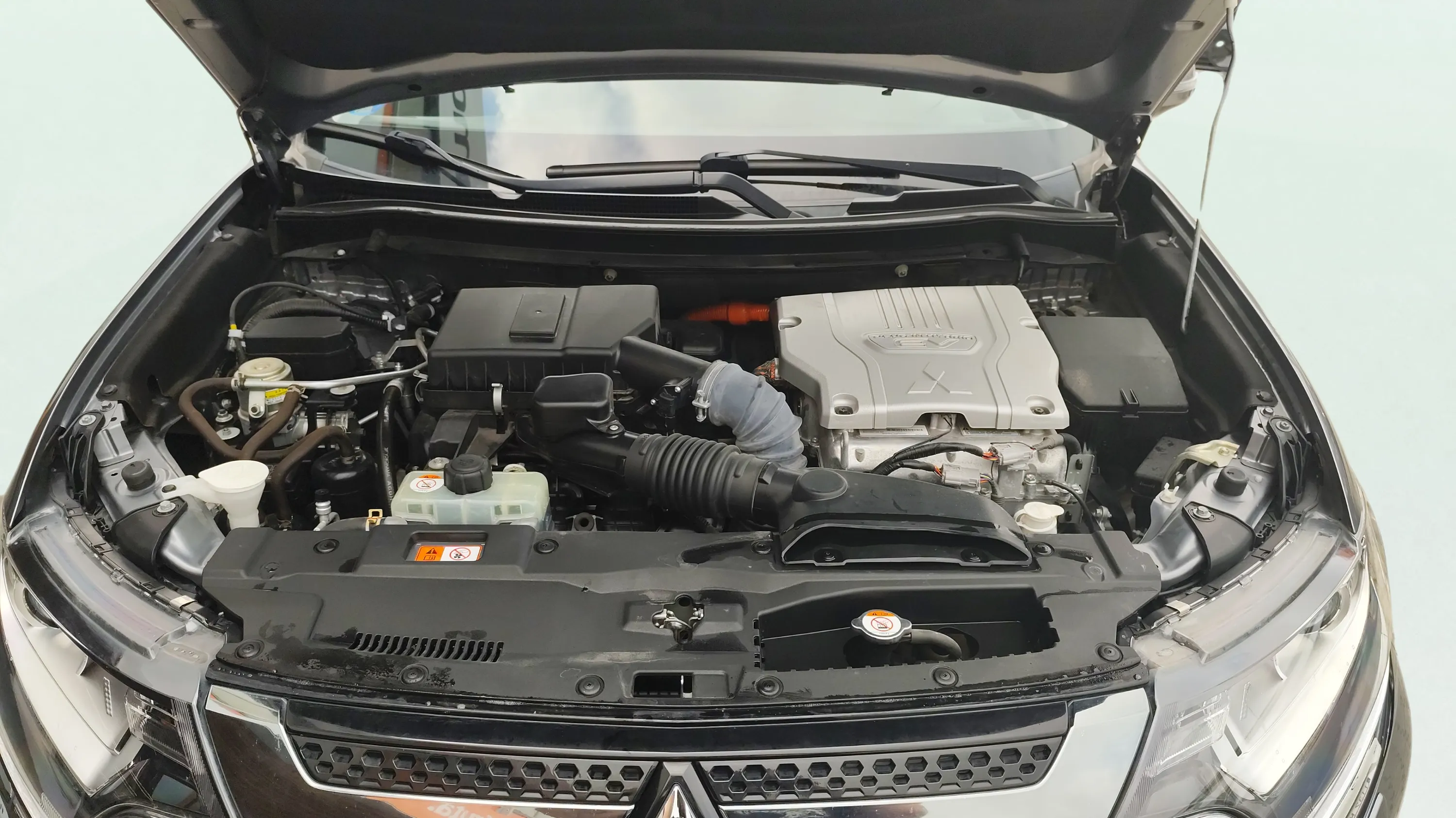 Mitsubishi Outlander 2.4 PHEV Motion 4WD - foto 26