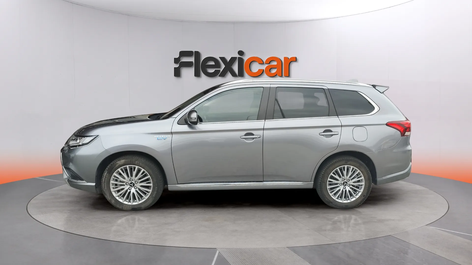Mitsubishi Outlander 2.4 PHEV Motion 4WD - foto 4