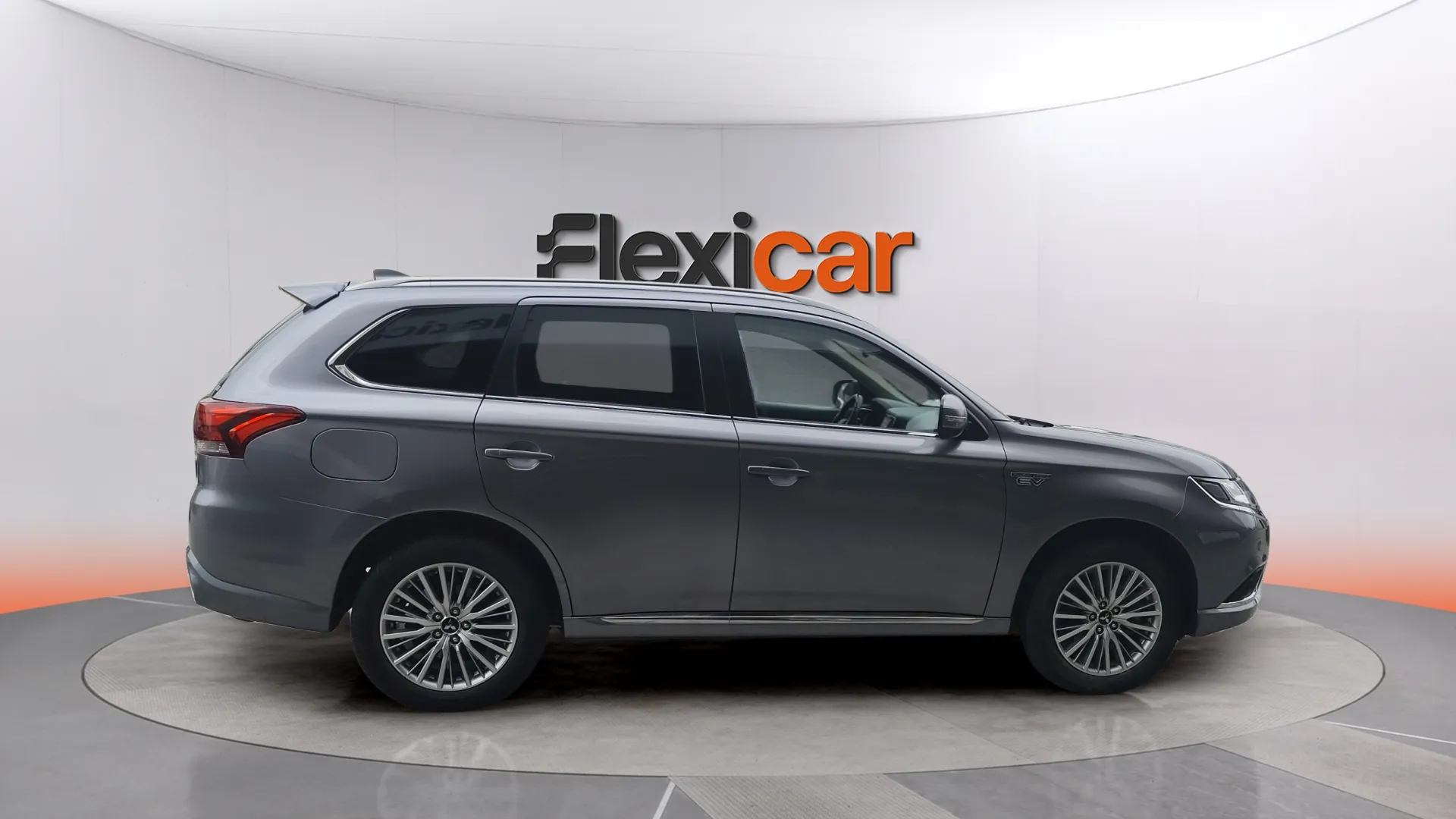 Mitsubishi Outlander 2.4 PHEV Motion 4WD - foto 5