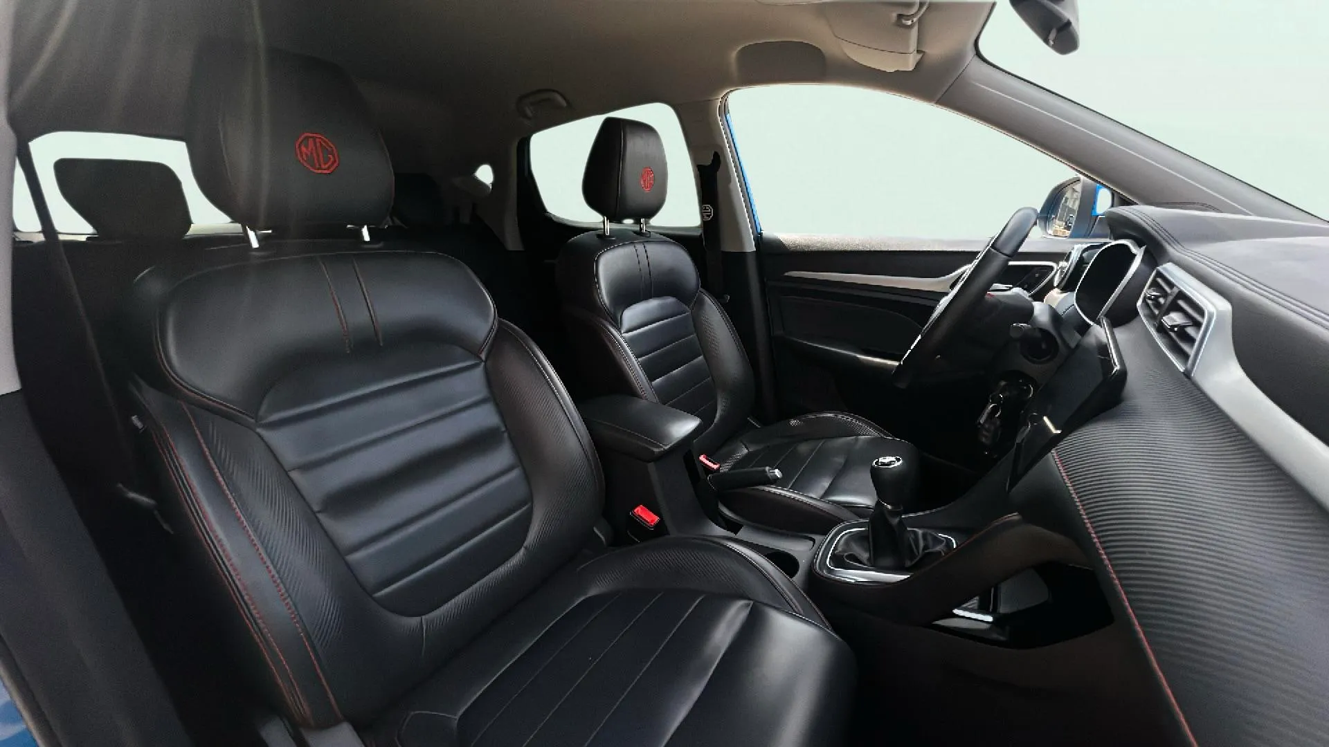 MG ZS 1.5 Luxury - foto 15