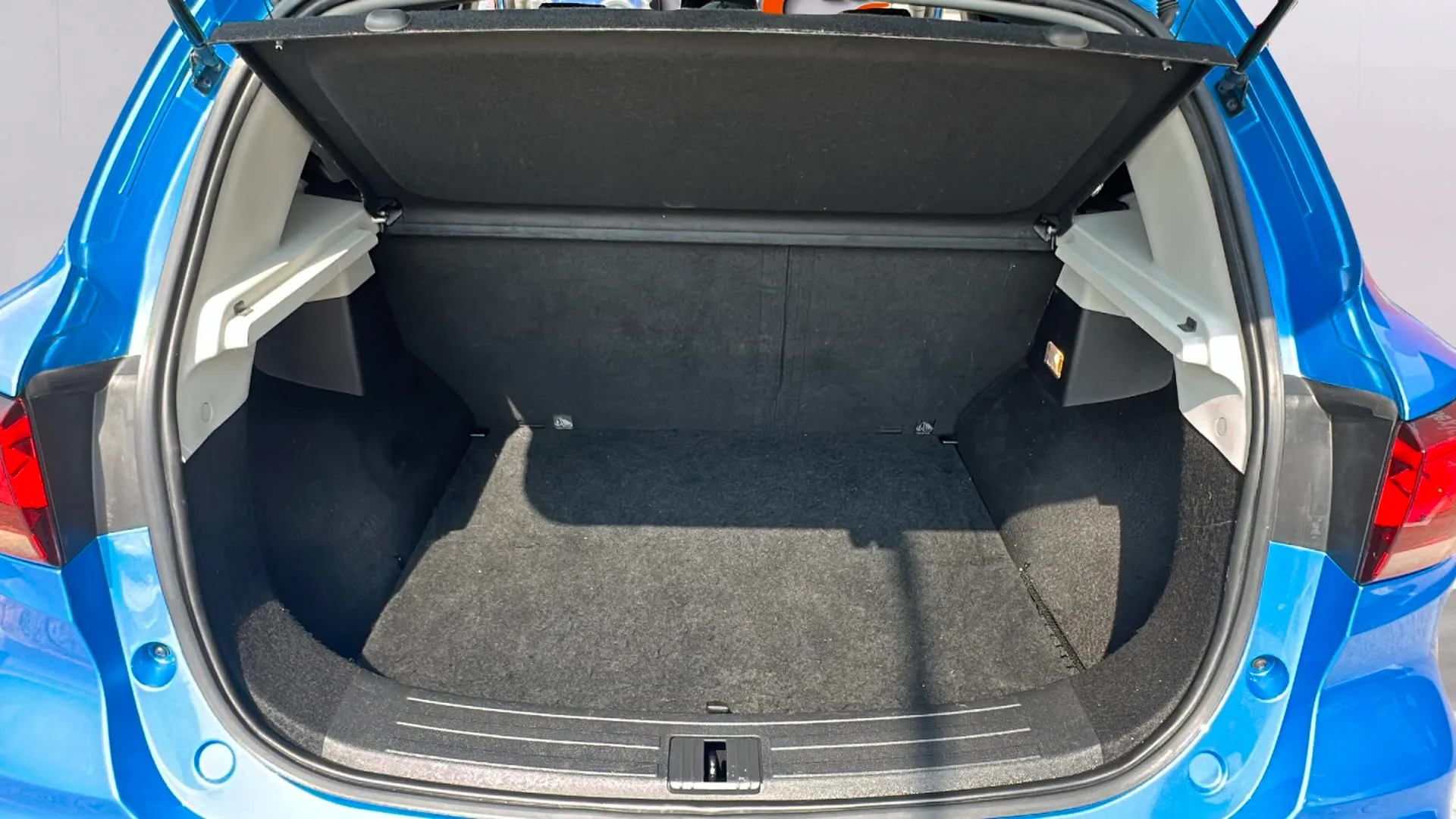 MG ZS 1.5 Luxury - foto 18