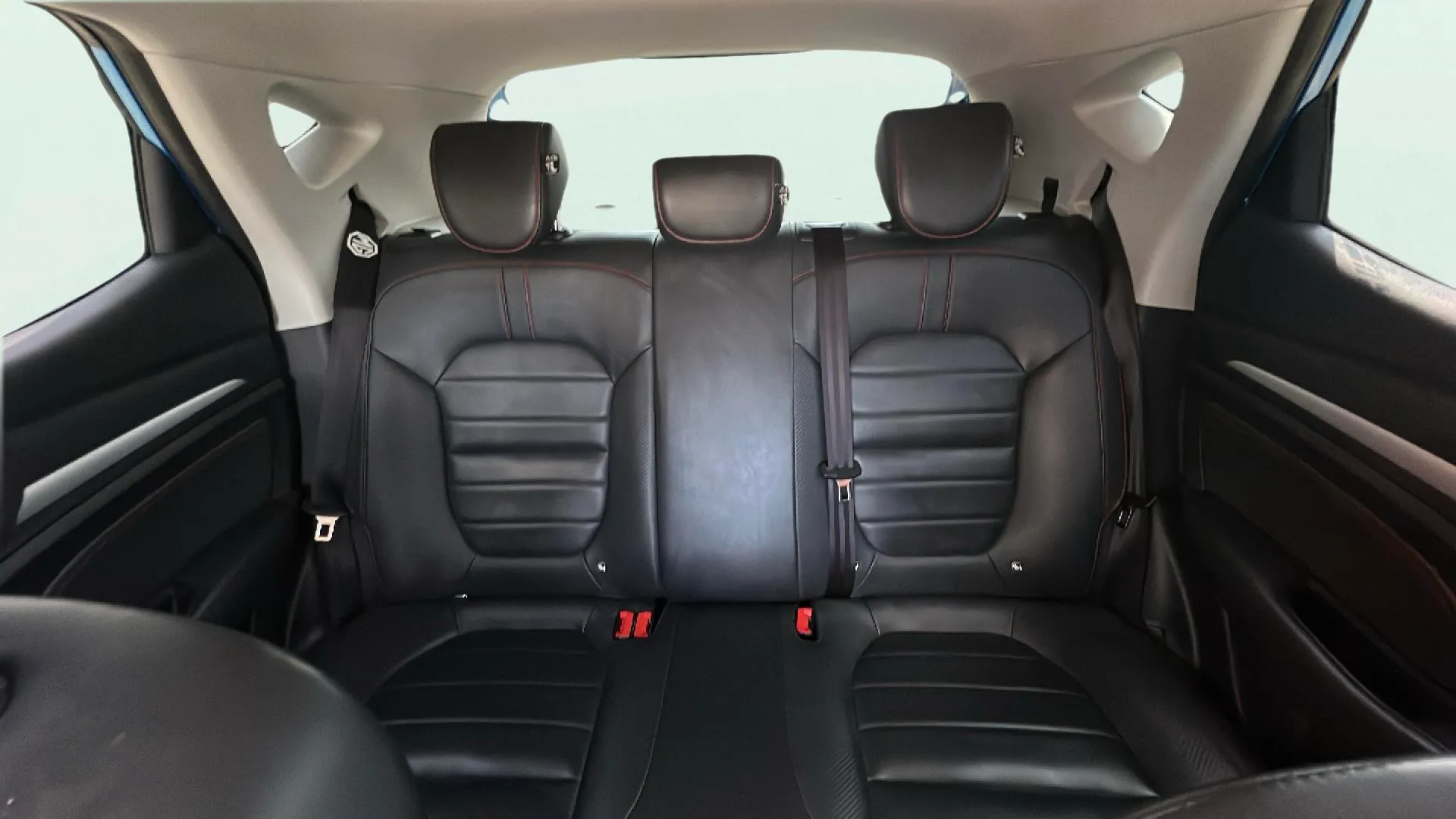 MG ZS 1.5 Luxury - foto 16