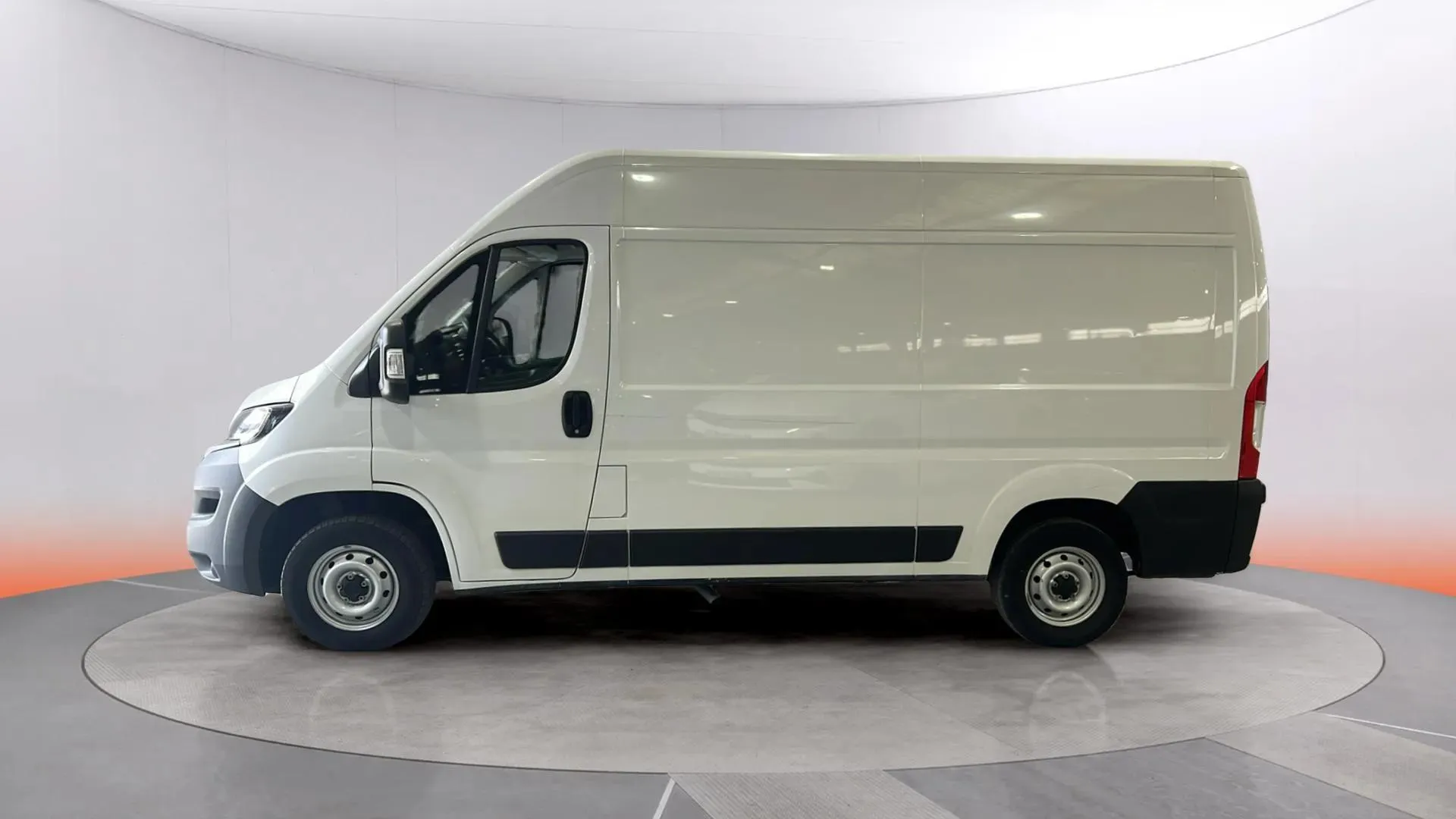 Fiat Ducato 30 L2H2 2.3 - foto 4