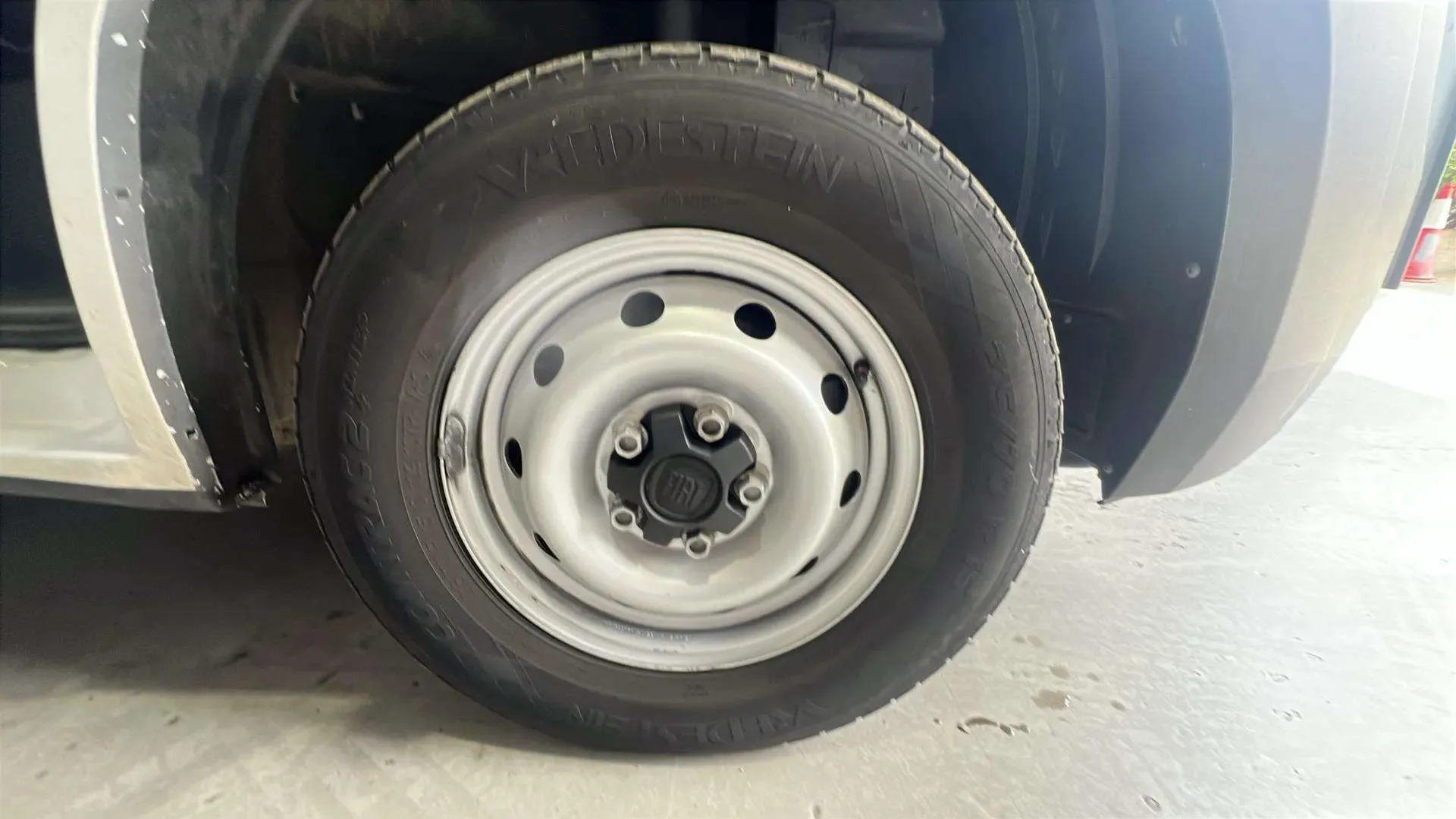 Fiat Ducato 30 L2H2 2.3 - foto 21