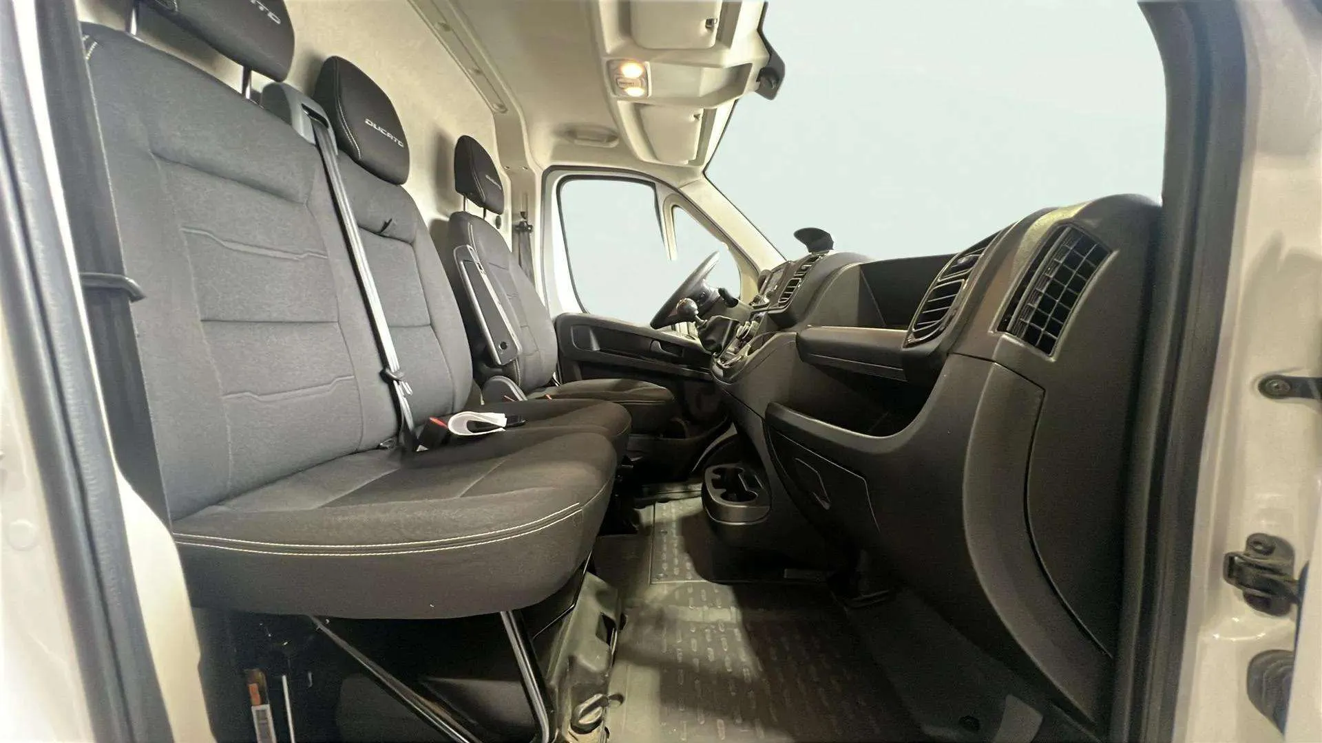 Fiat Ducato 30 L2H2 2.3 - foto 16