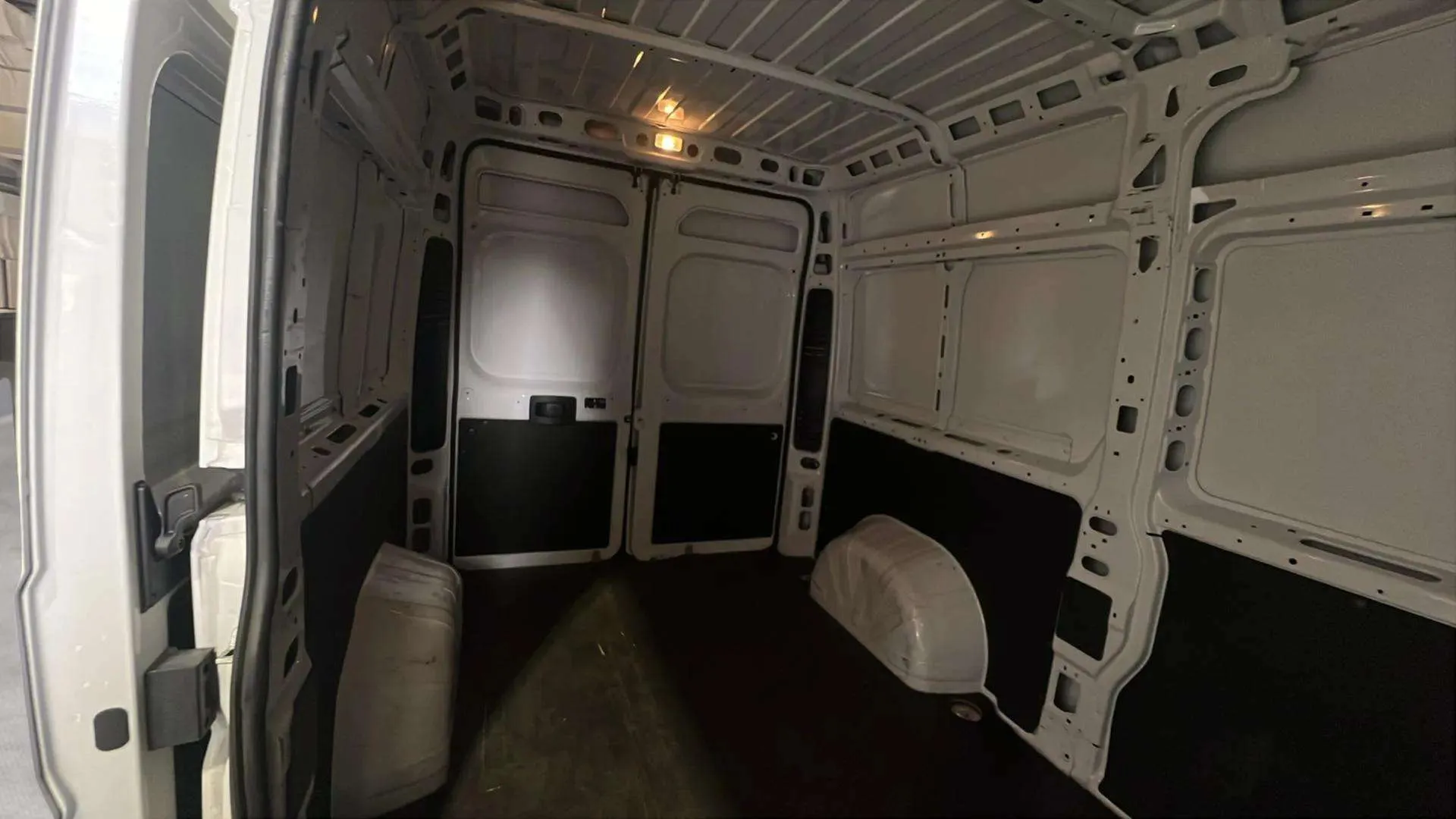 Fiat Ducato 30 L2H2 2.3 - foto 18