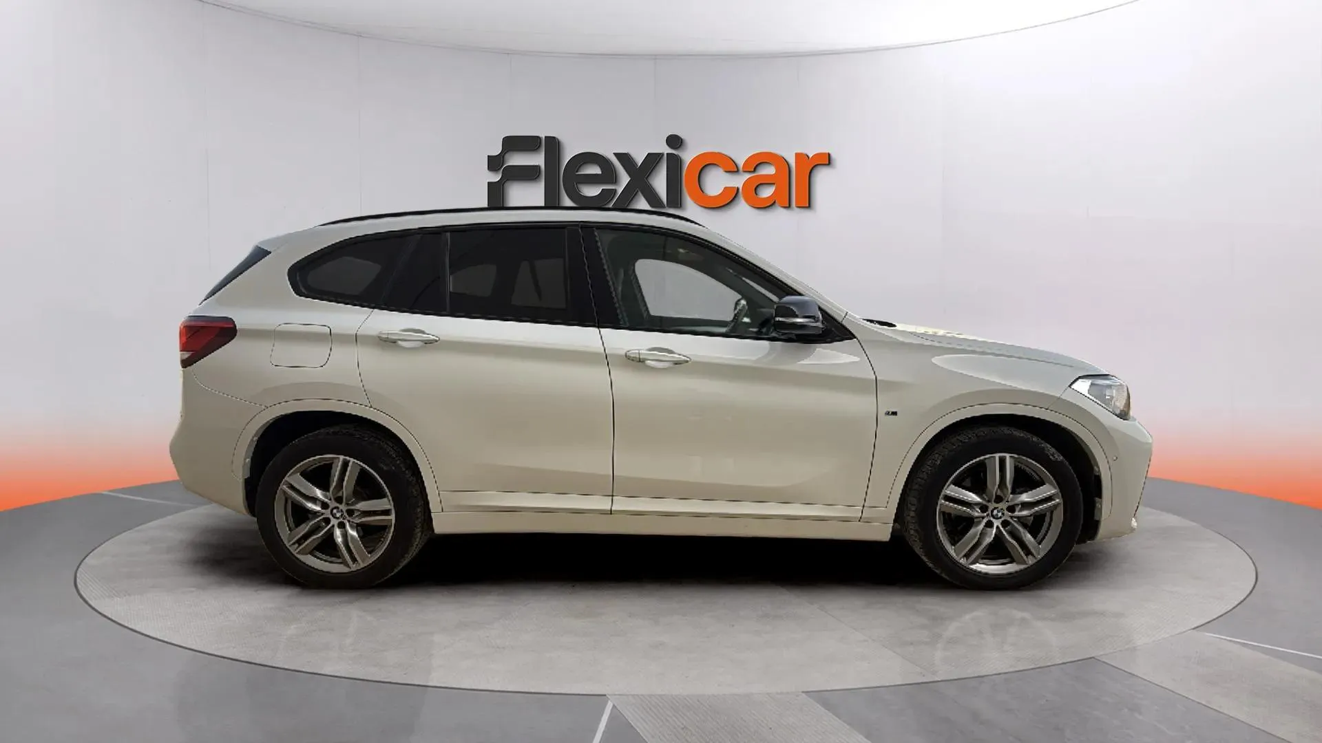 BMW X1 sDrive18d Business - foto 3