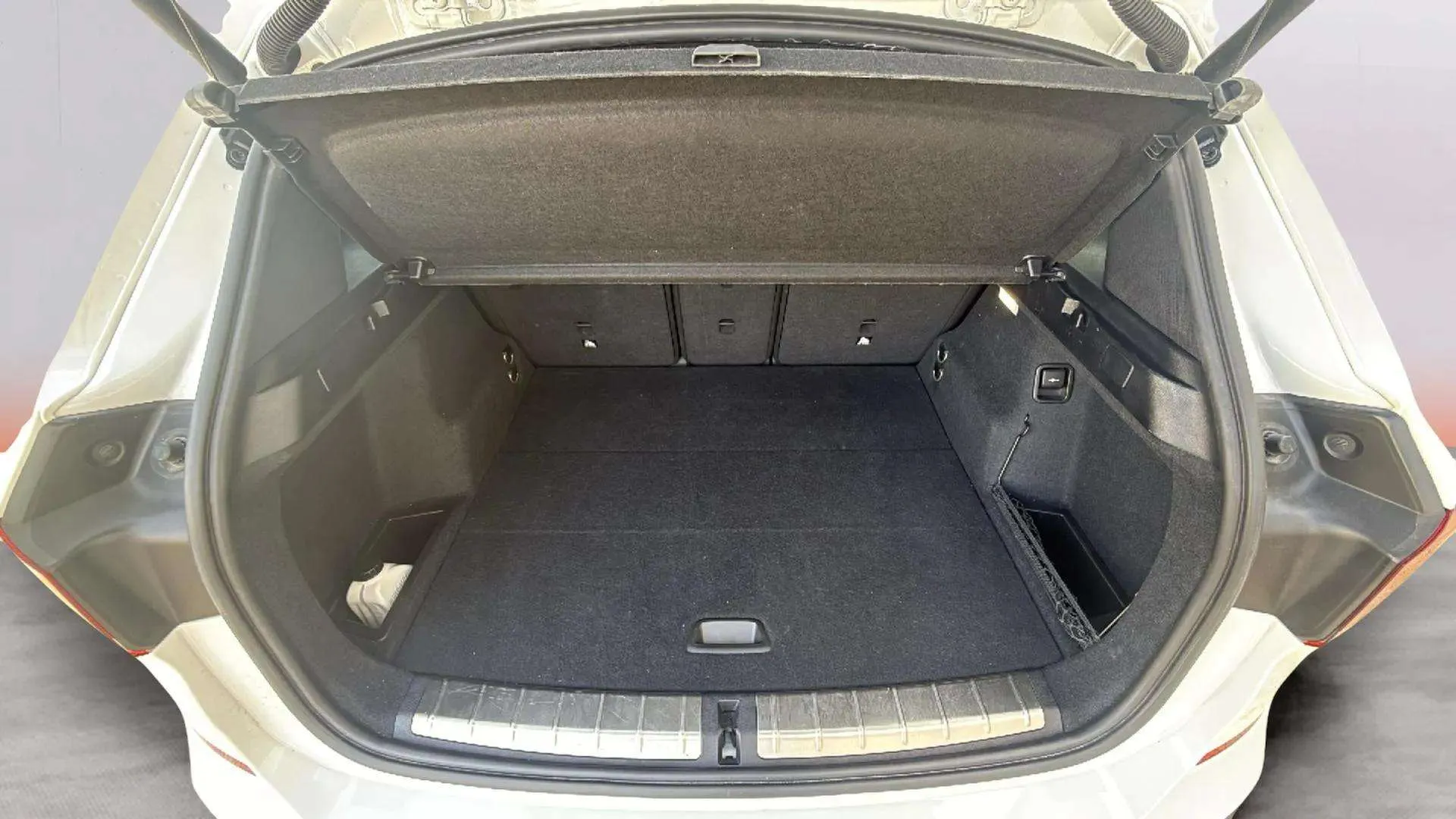 BMW X1 sDrive18d Business - foto 19