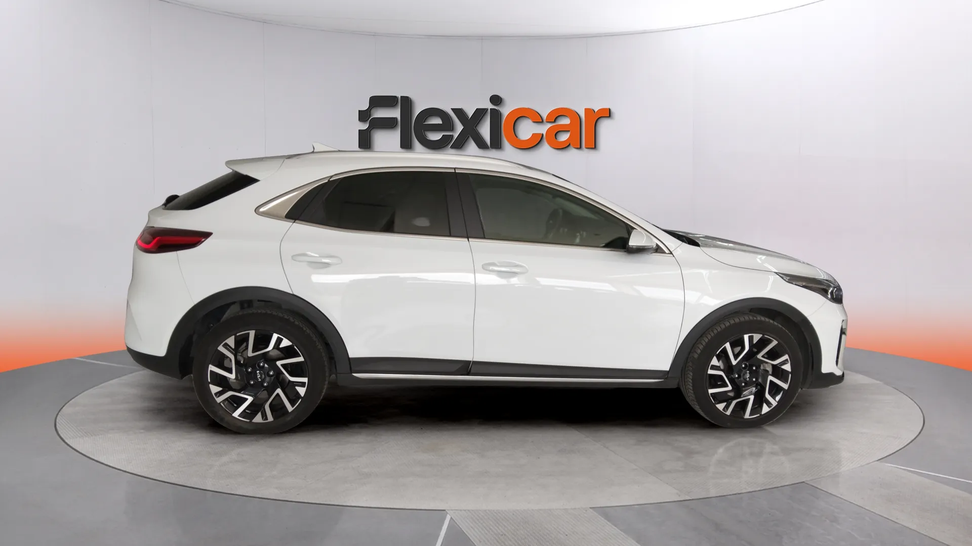 Kia XCeed 1.5 MHEV GT-line DCT - foto 3