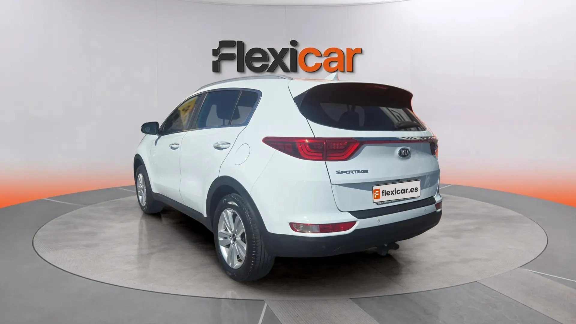 Kia Sportage 1.6 GDi Emotion 4x2 - foto 5