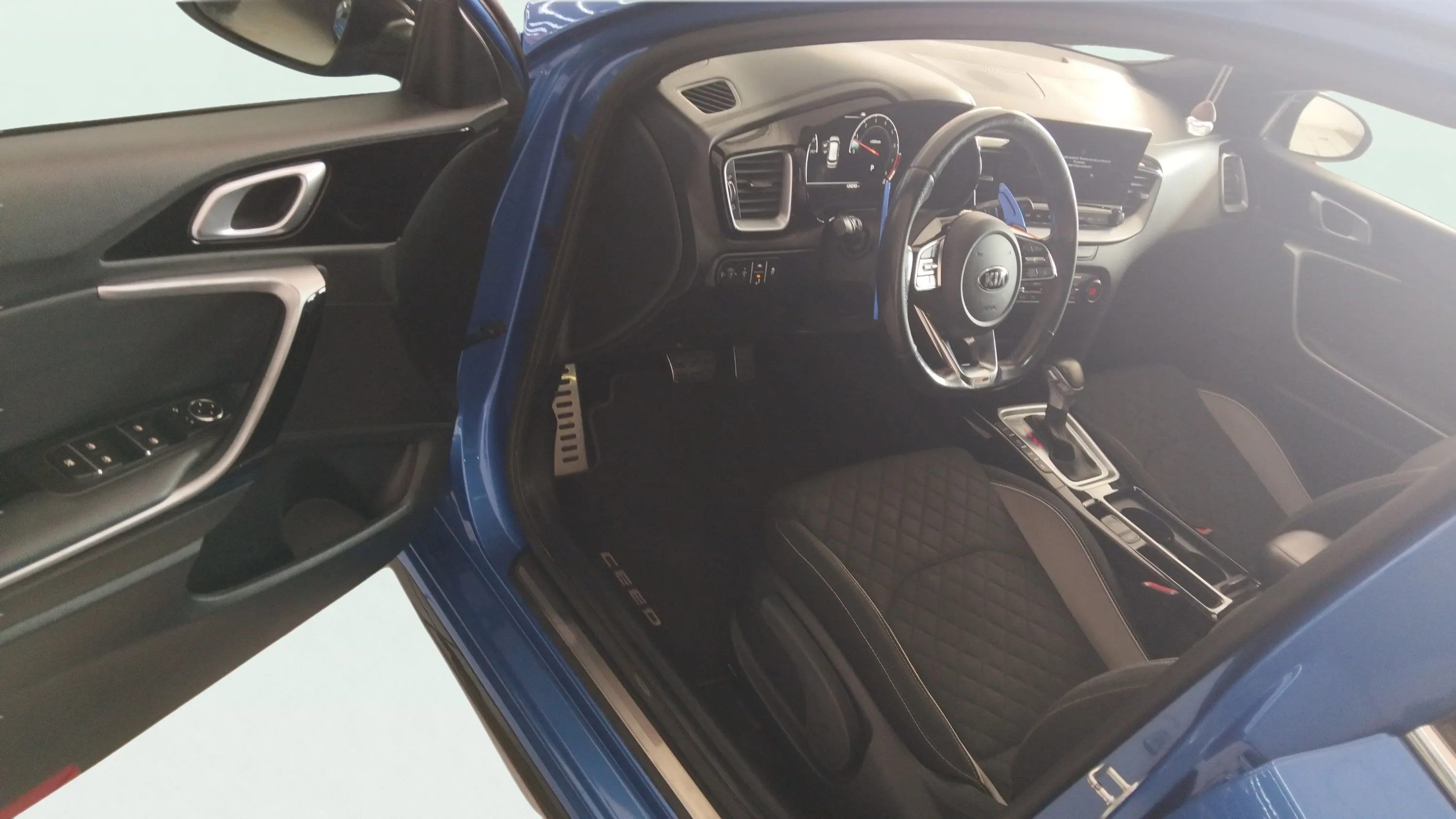 Kia Ceed 1.4 T-GDi GT Line DCT - foto 10