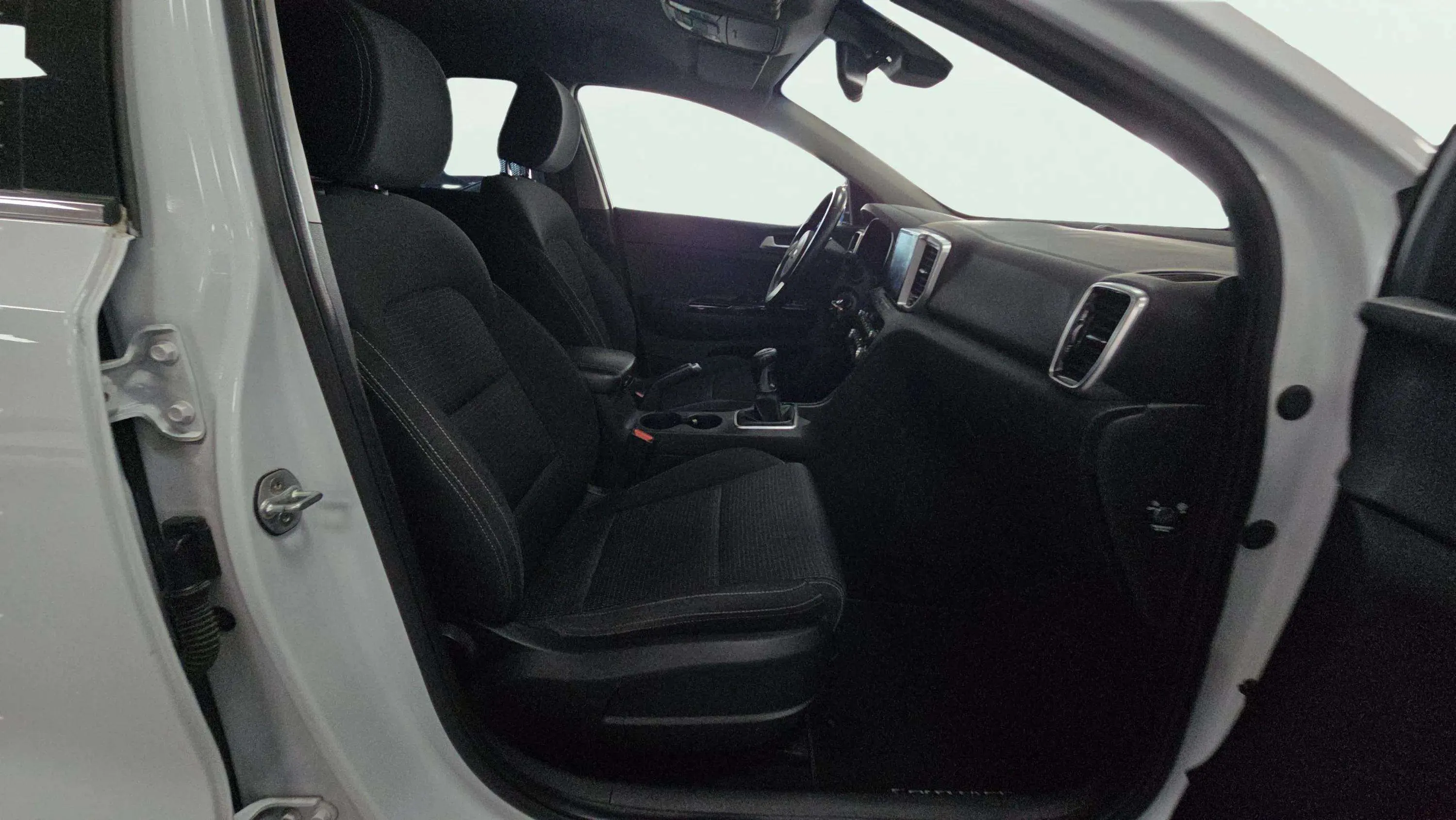 Kia Sportage 1.6 CRDi Drive 4x2 - foto 15