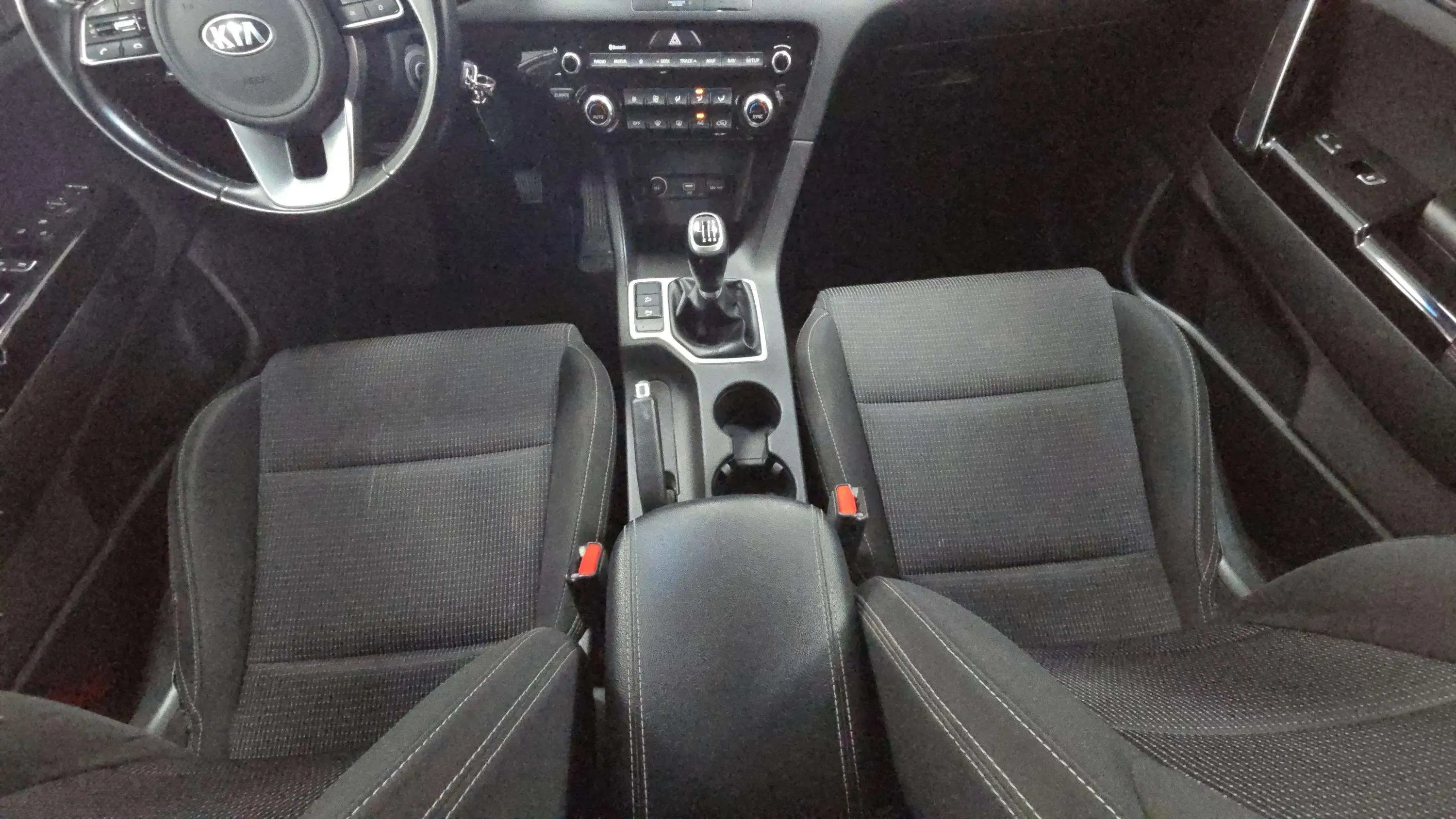 Kia Sportage 1.6 CRDi Drive 4x2 - foto 27