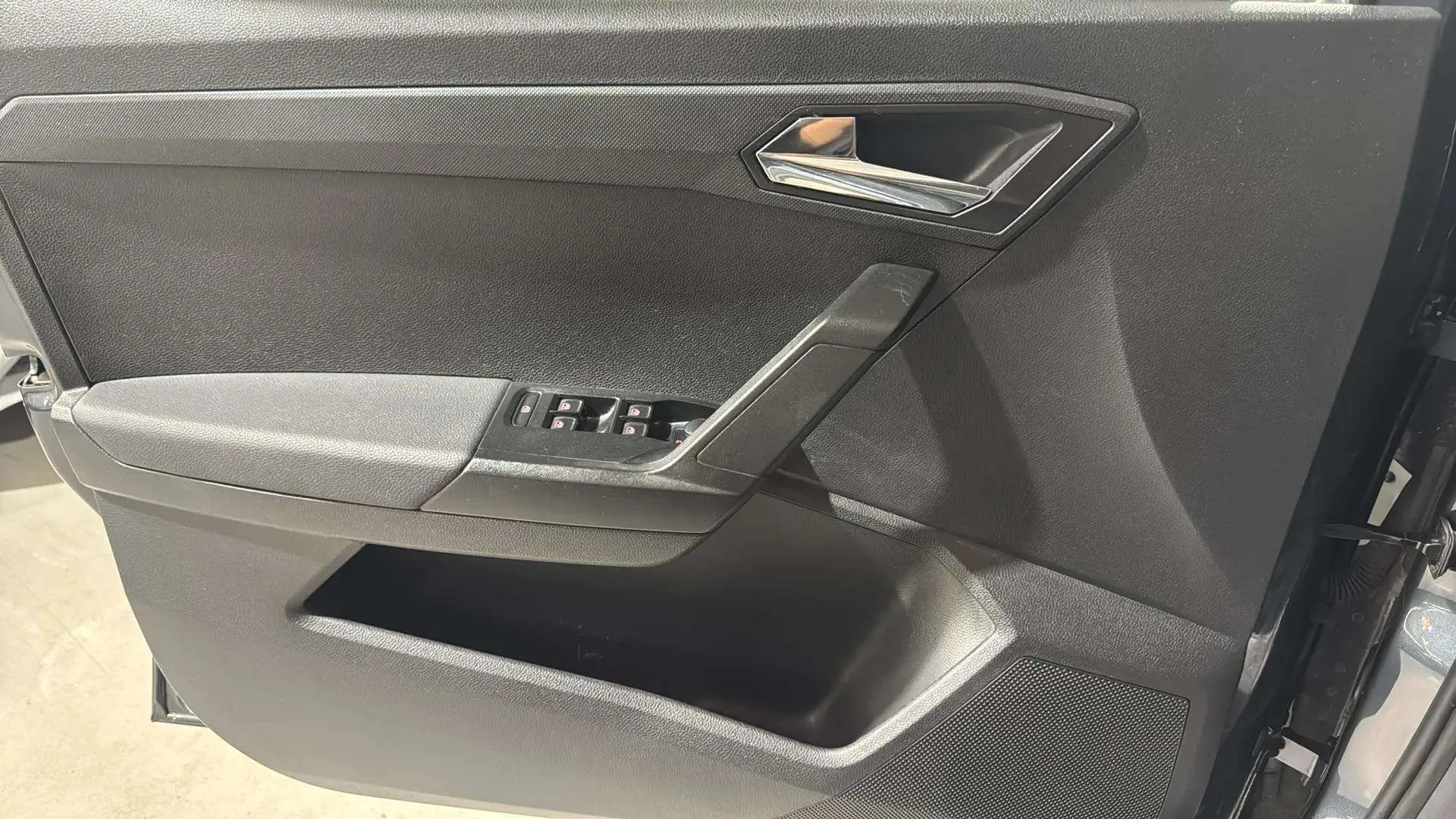SEAT Arona 1.0 TSI Style Ecomotive - foto 24