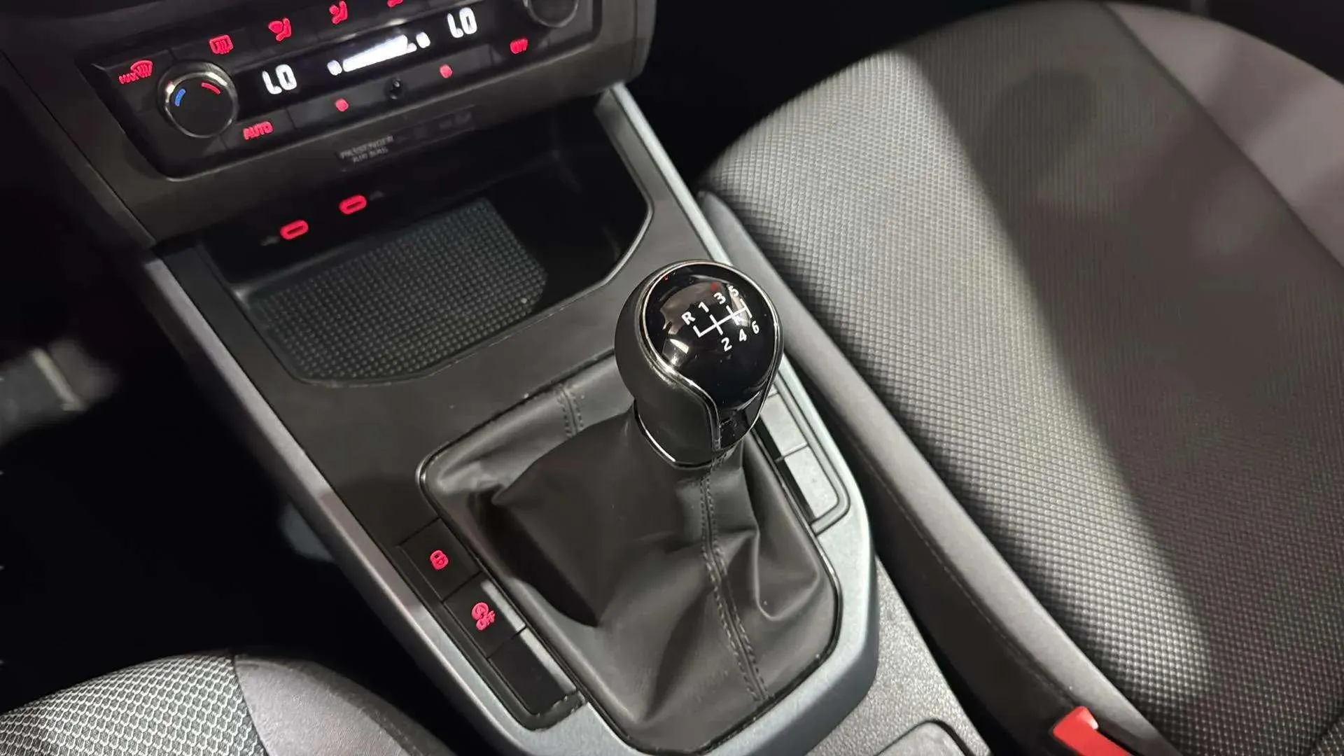 SEAT Arona 1.0 TSI Style Ecomotive - foto 18