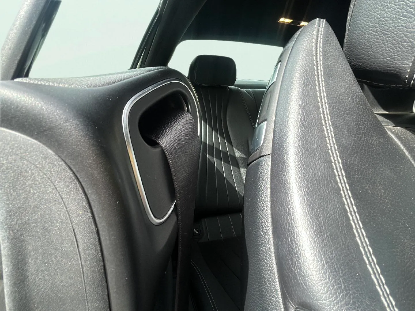 Mercedes-Benz Clase E Coupé E 220 d - foto 38