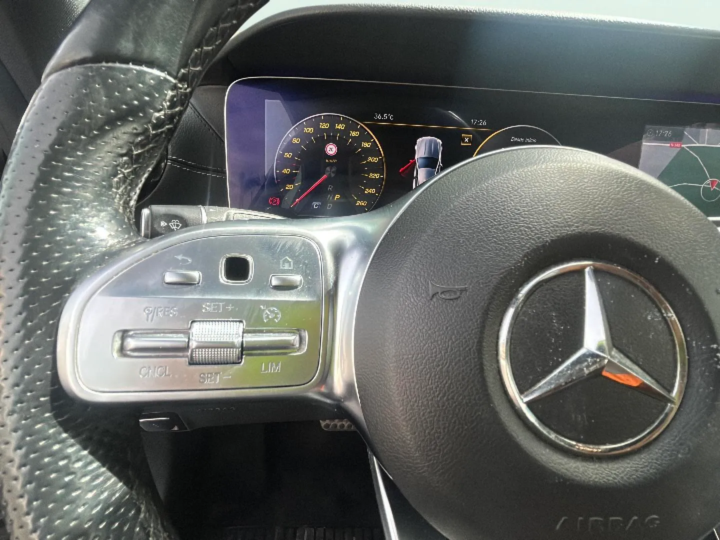 Mercedes-Benz Clase E Coupé E 220 d - foto 26