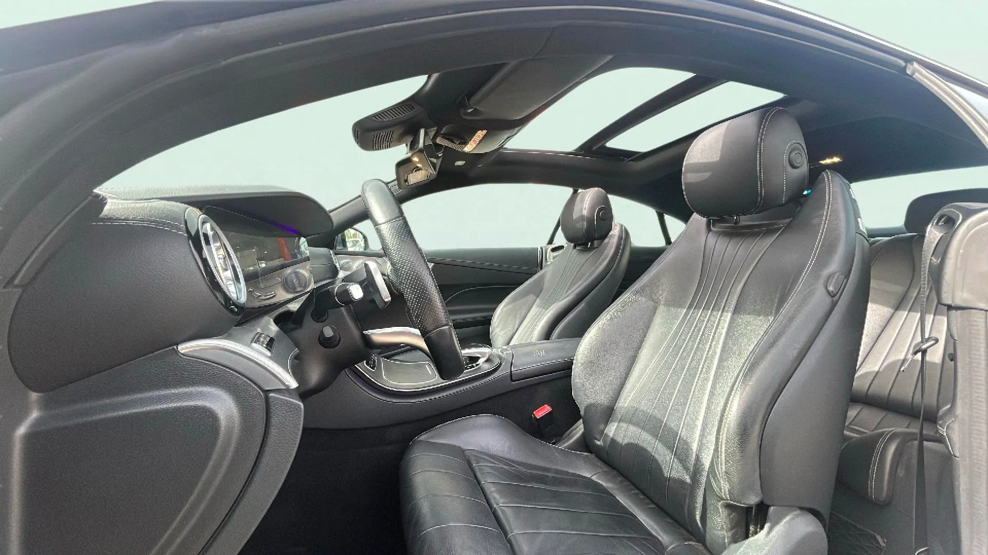 Mercedes-Benz Clase E Coupé E 220 d - foto 14