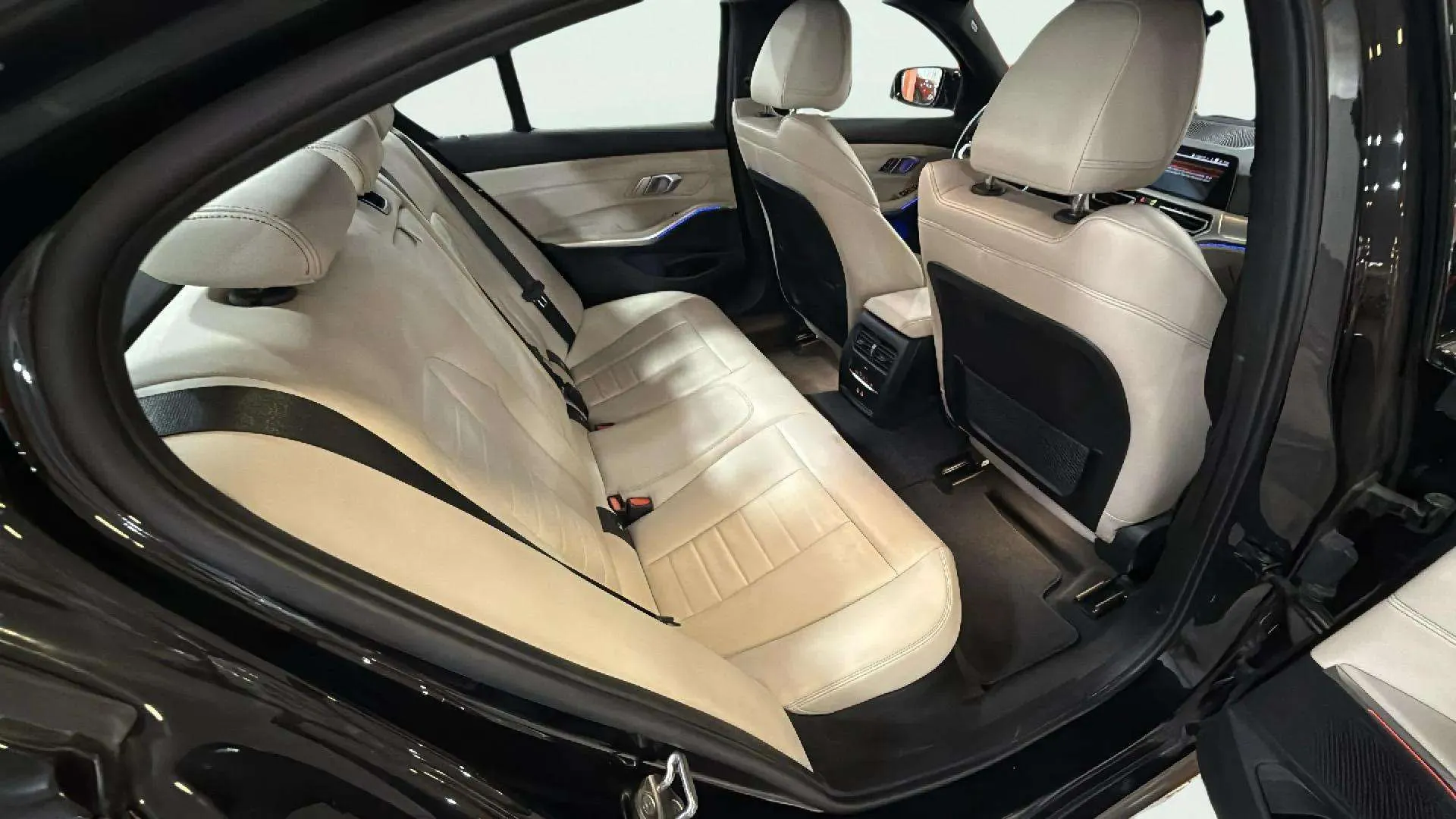 BMW Serie 3 318D Diesel Hibrido no enchufable - foto 13