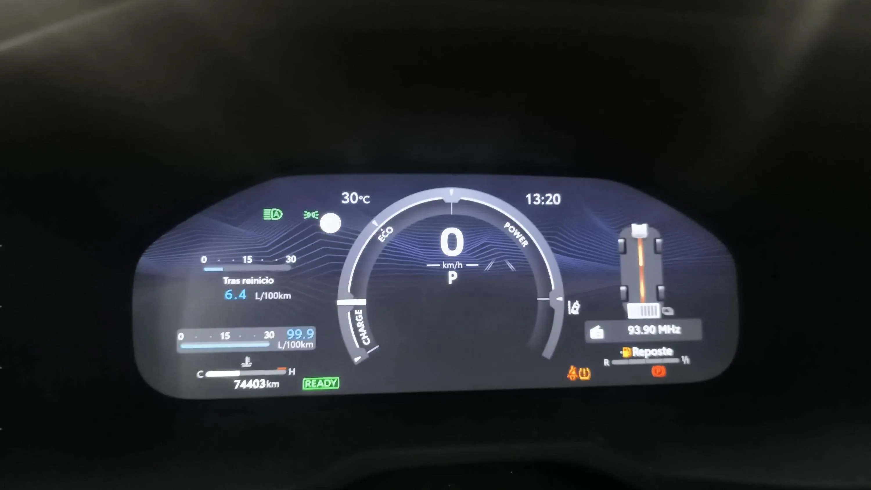 Toyota RAV4 2.5l 220H Advance - foto 12