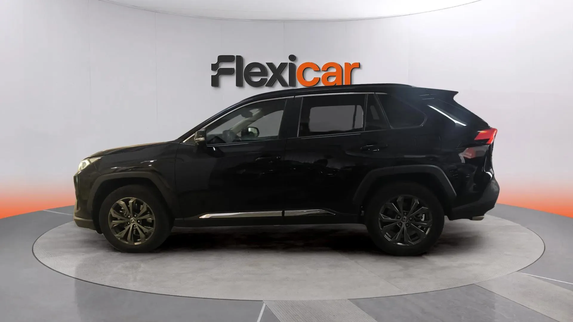 Toyota RAV4 2.5l 220H Advance - foto 4