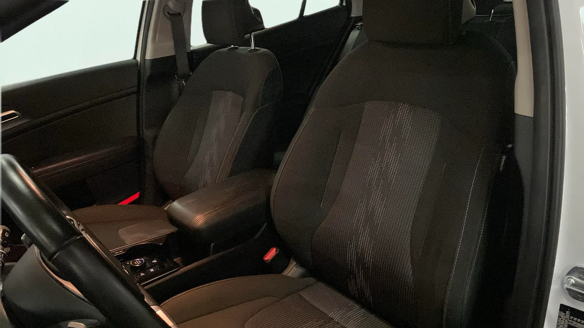 Kia Sportage 1.6 T-GDi PHEV Drive 4x4 - foto 28