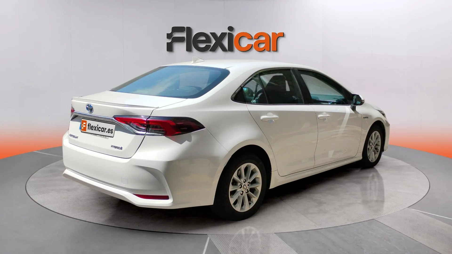 Toyota Corolla 1.8 125H Active Tech E-CVT Sedan - foto 3