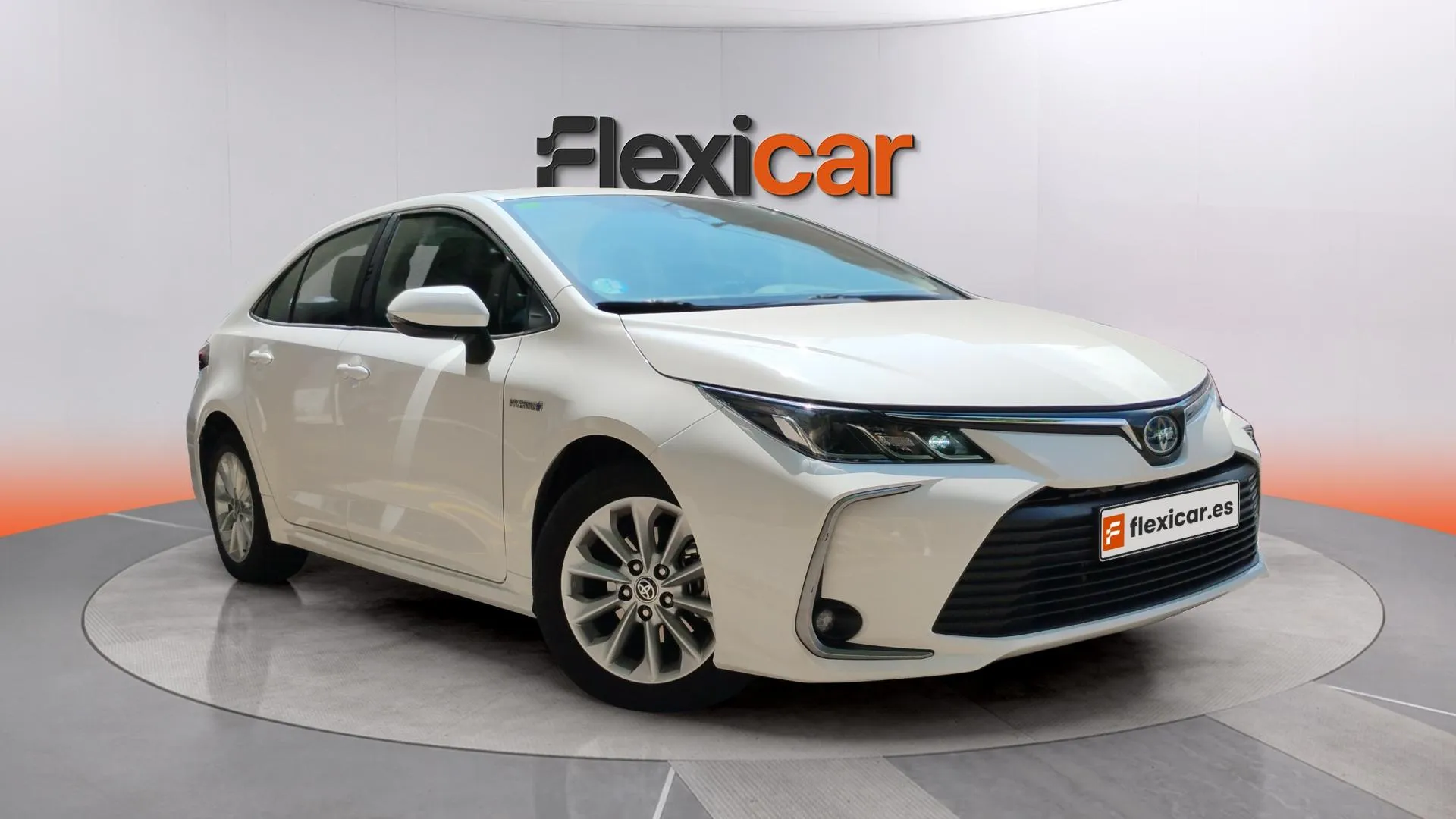 Toyota Corolla 1.8 125H Active Tech E-CVT Sedan
