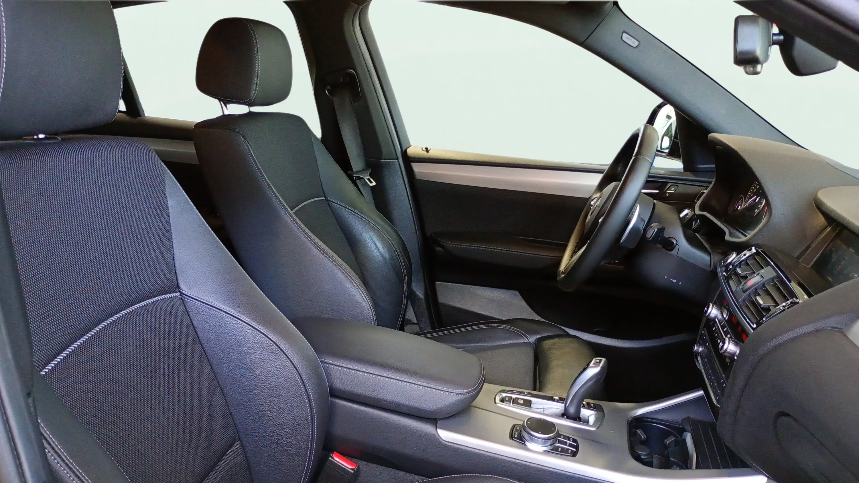 BMW X4 xDrive20d - foto 18