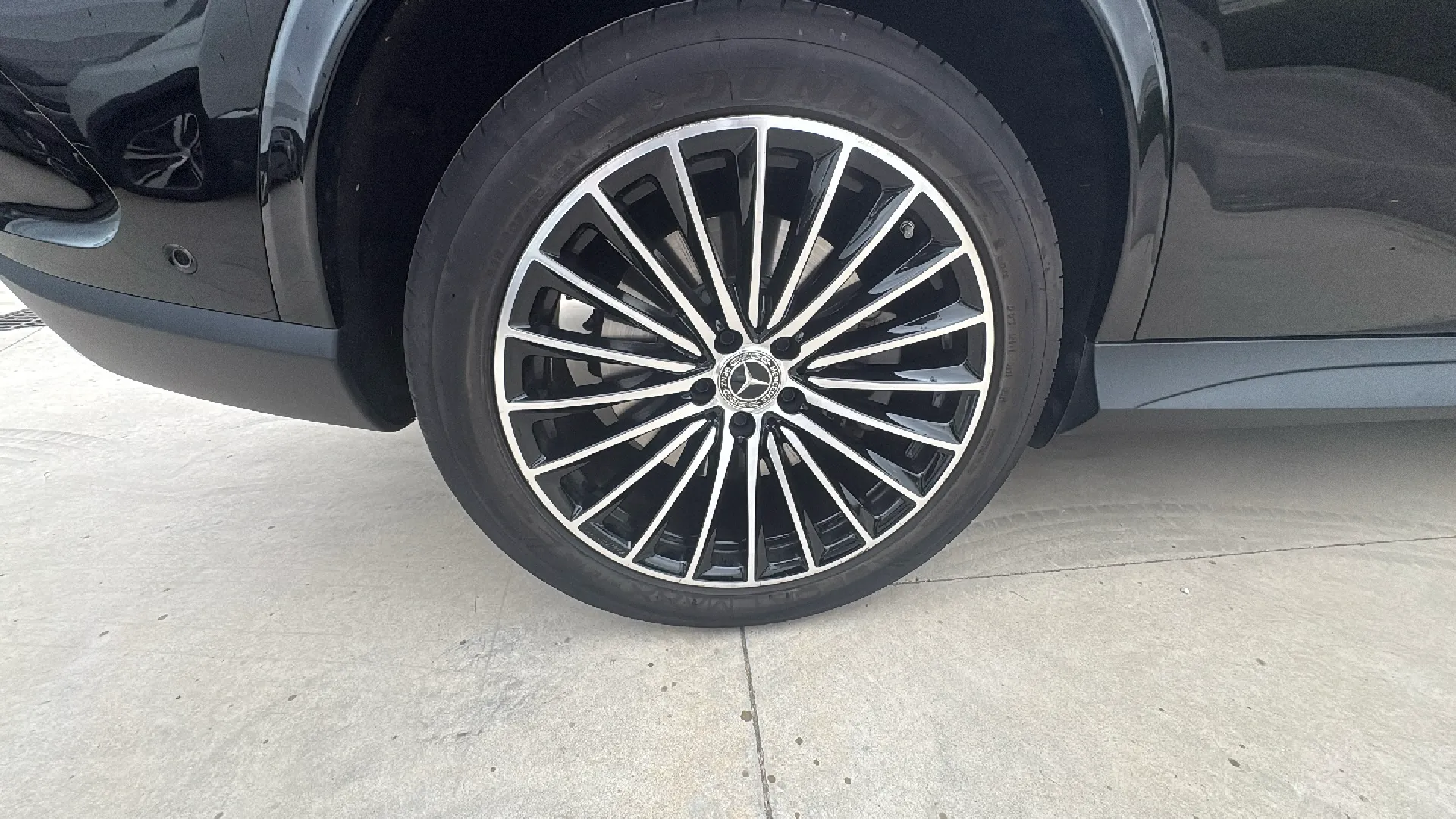 Mercedes-Benz GLC 300 e 4MATIC - foto 29