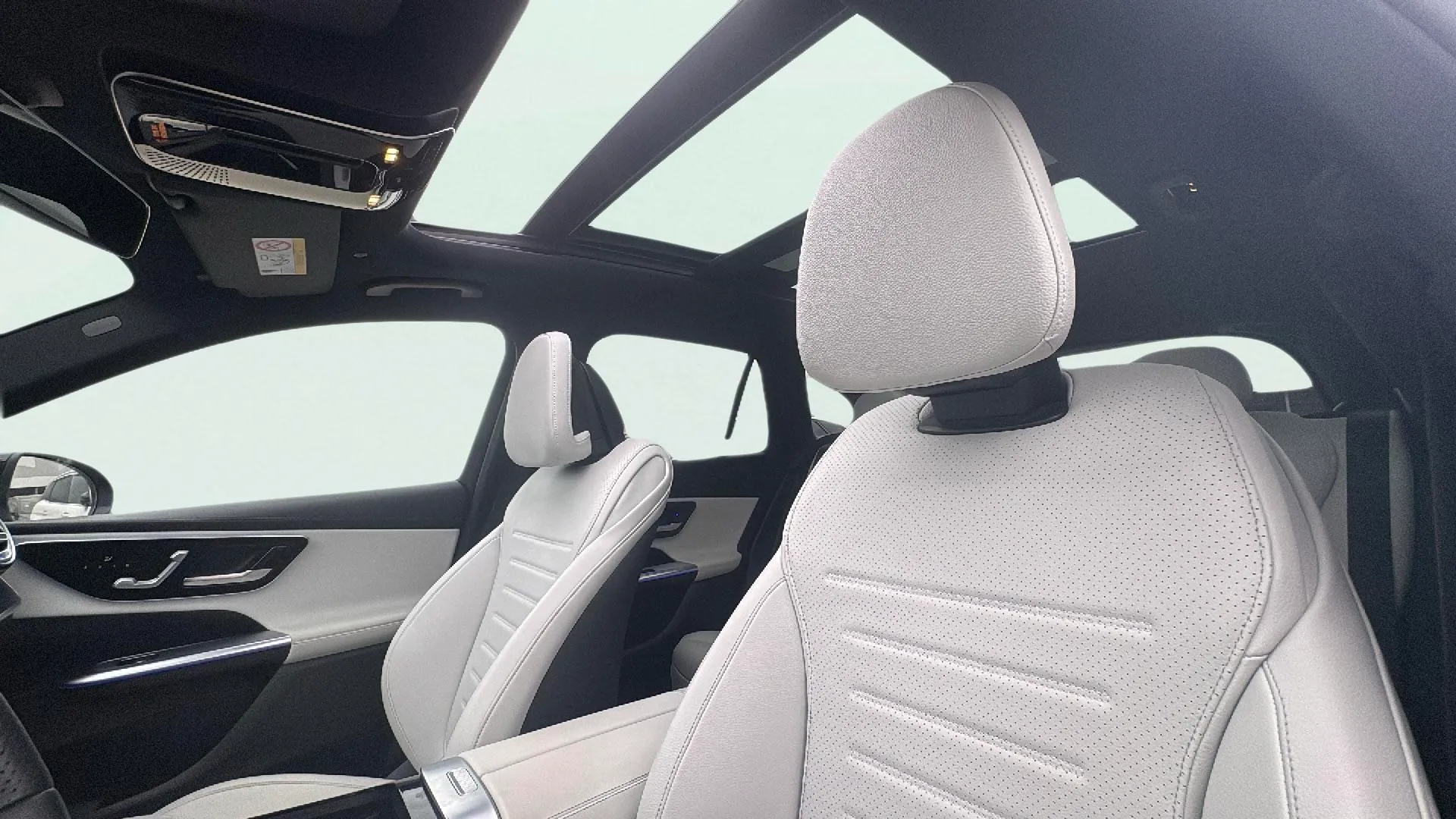 Mercedes-Benz GLC 300 e 4MATIC - foto 23