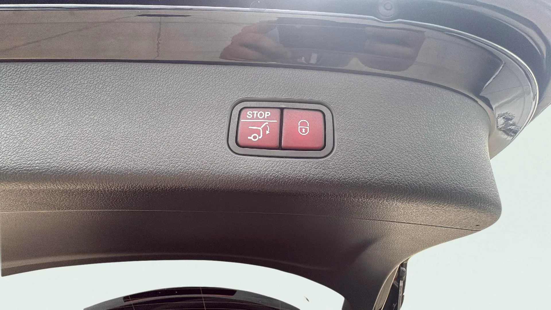 Mercedes-Benz GLC 300 e 4MATIC - foto 26