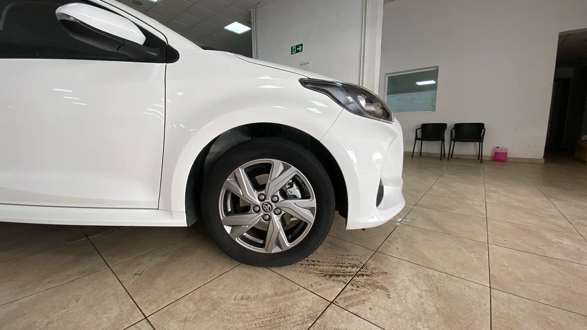 Toyota Yaris 1.5 120H Active Plus - foto 14