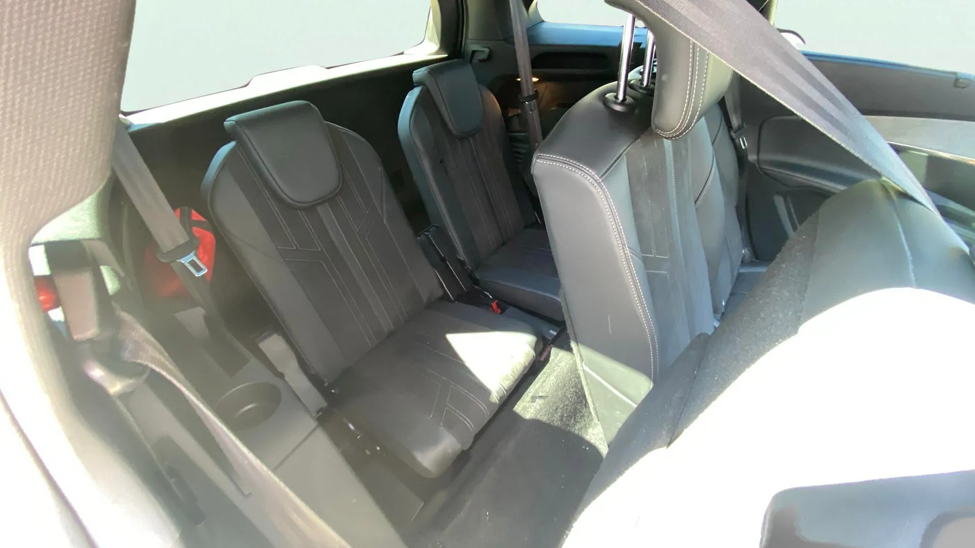 Peugeot 5008 1.5 BlueHDi Allure EAT8 - foto 22
