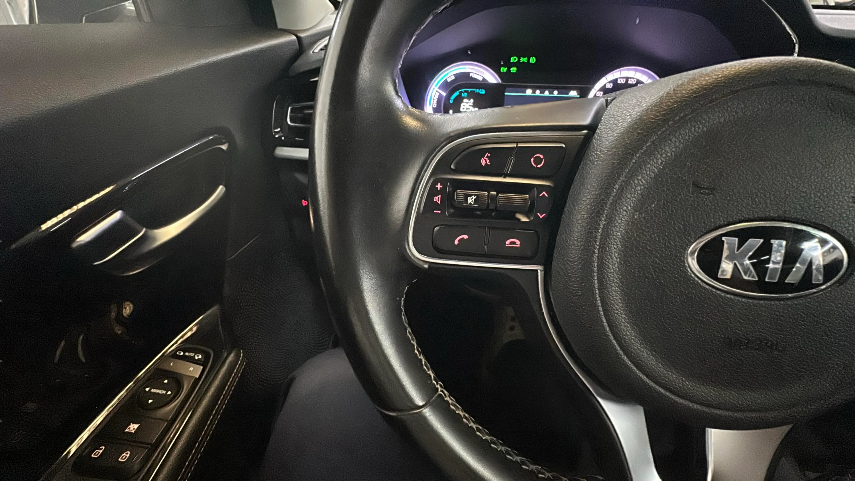 Kia Niro 1.6 GDi HEV Concept - foto 16