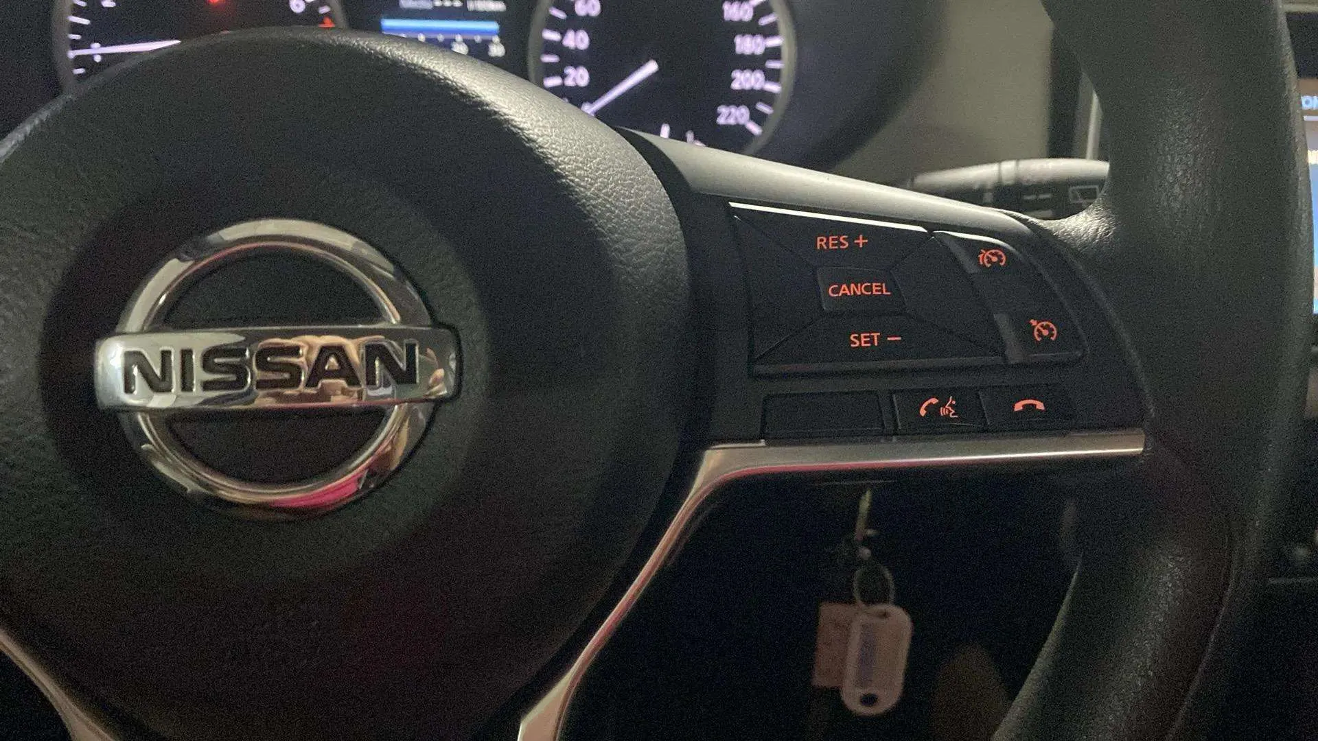 Nissan Micra 1.0G Acenta - foto 12