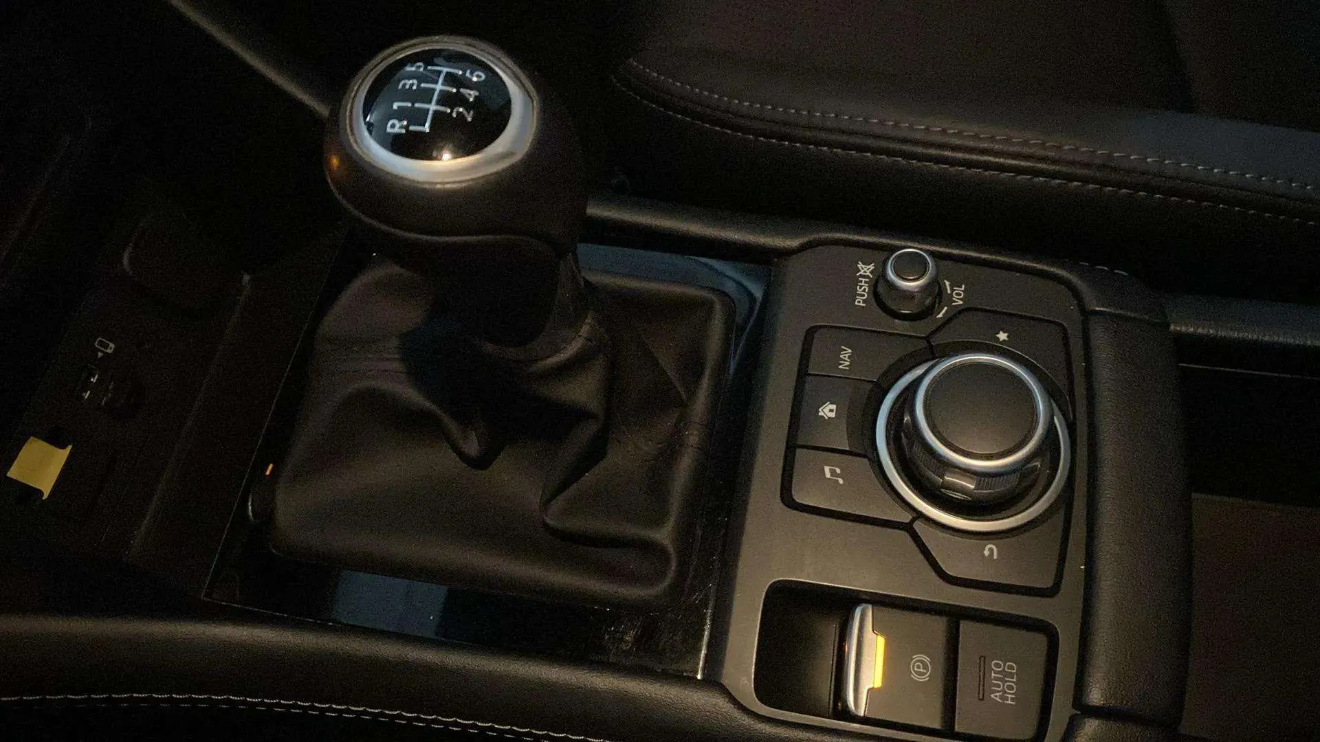Mazda CX-3 2.0 G 2WD Zenith - foto 17